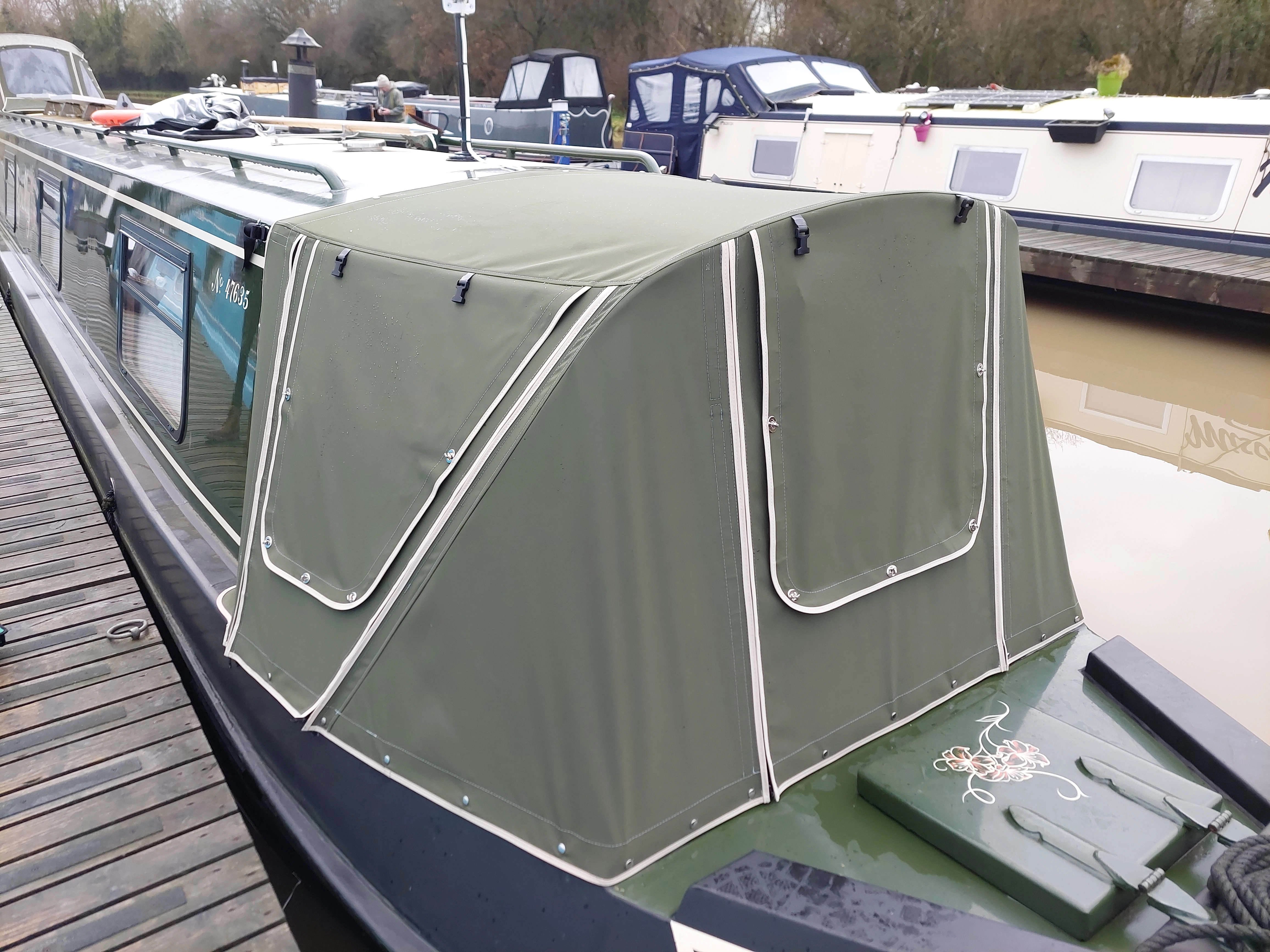 Folding Cratch Hood