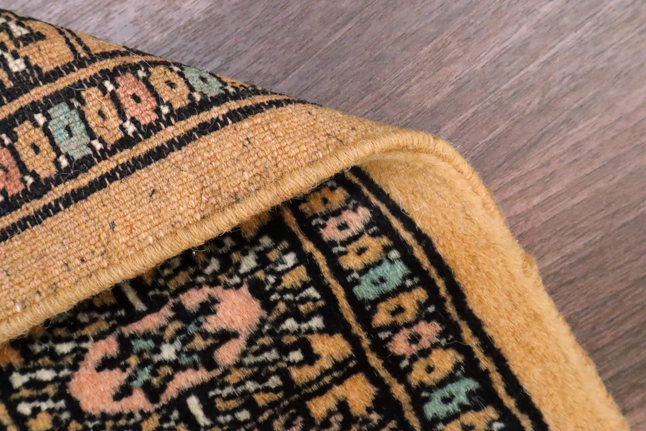 Pakistan Bokhara Rug BOK011C56 1.22 X .83