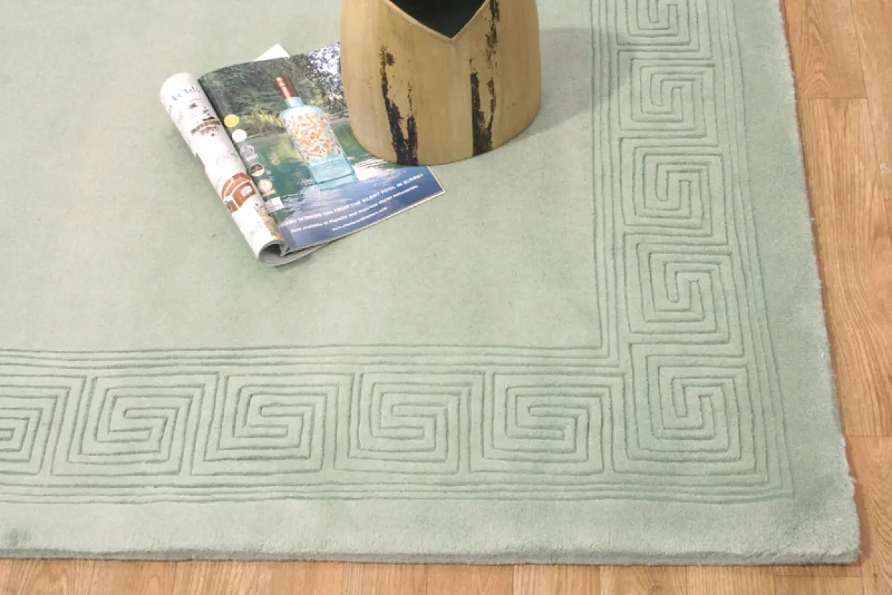 Plain carved Chinese rug - Green - Handknotted 100% wool rug with Greek Key design