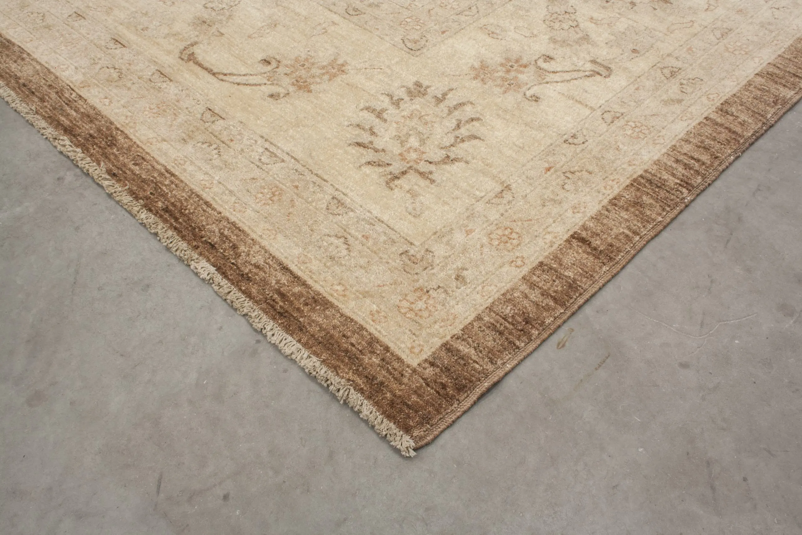 Afghan Veg Dye Rug AVE035053 535x366