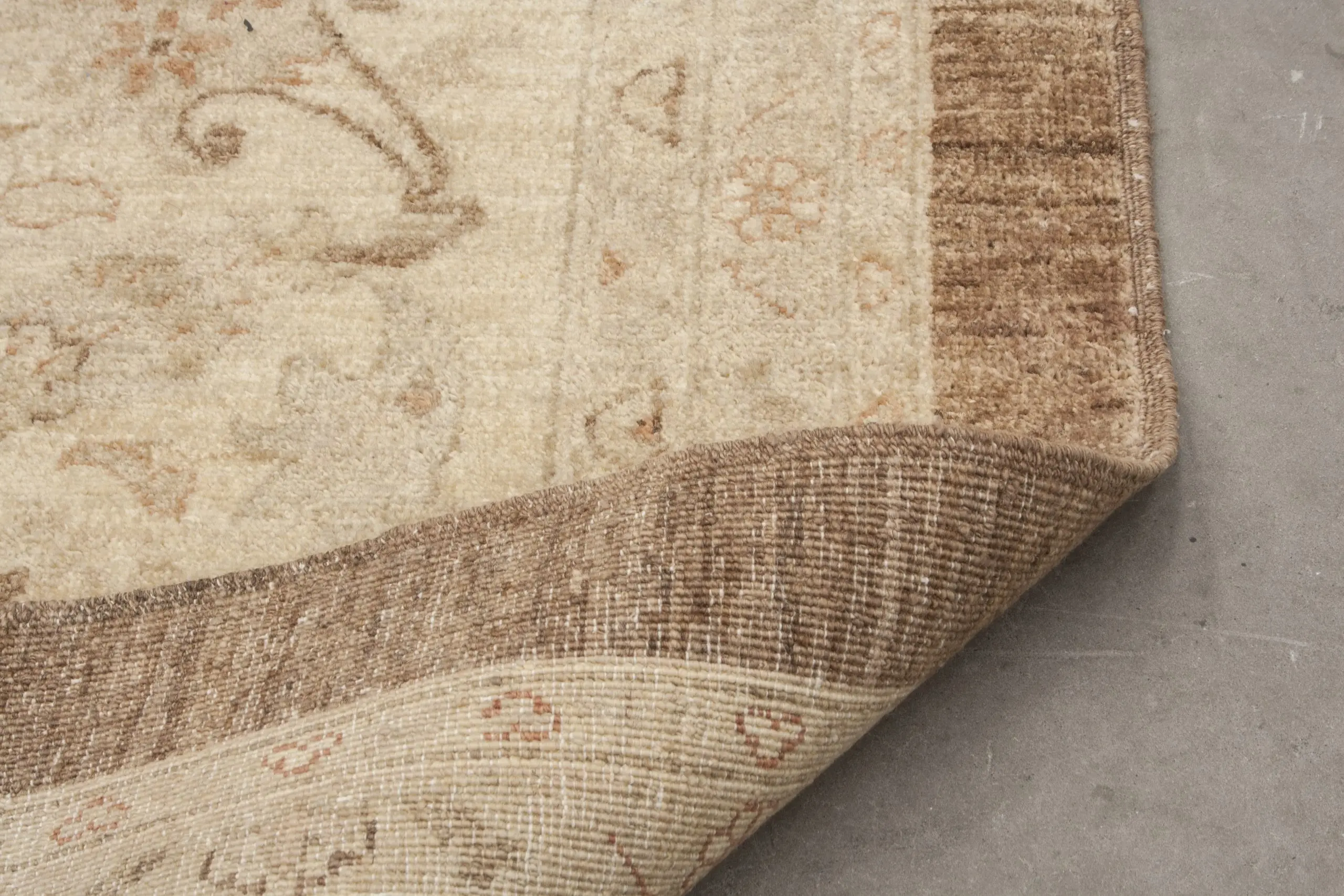 Afghan Veg Dye Rug AVE035053 535x366