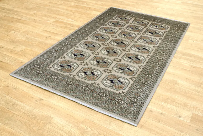 Fine Pakistan Bokhara Rug - Beige - Handknotted 100% wool Bokhara rug