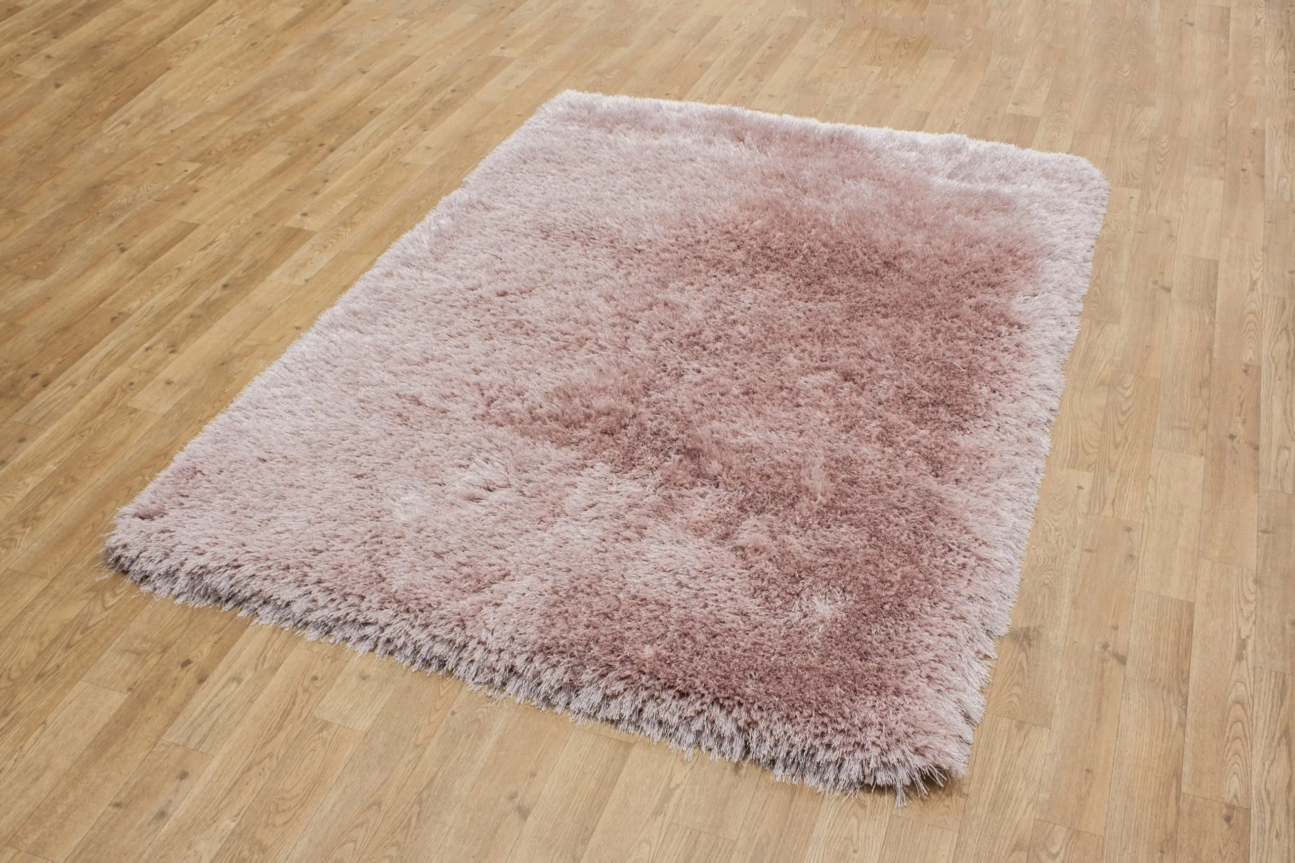 Shaggy Rug - Pink - Luxuriously soft Shaggy rug  CLS715