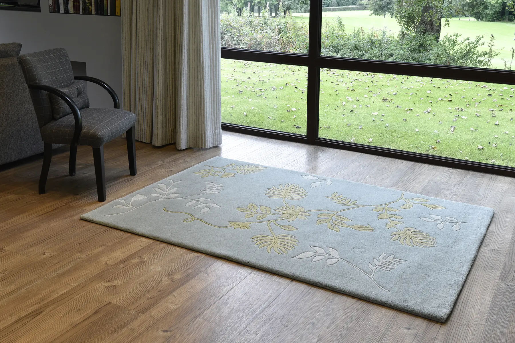 Modern Rug - Blue - Indian rug with Contemporary Botanical Design