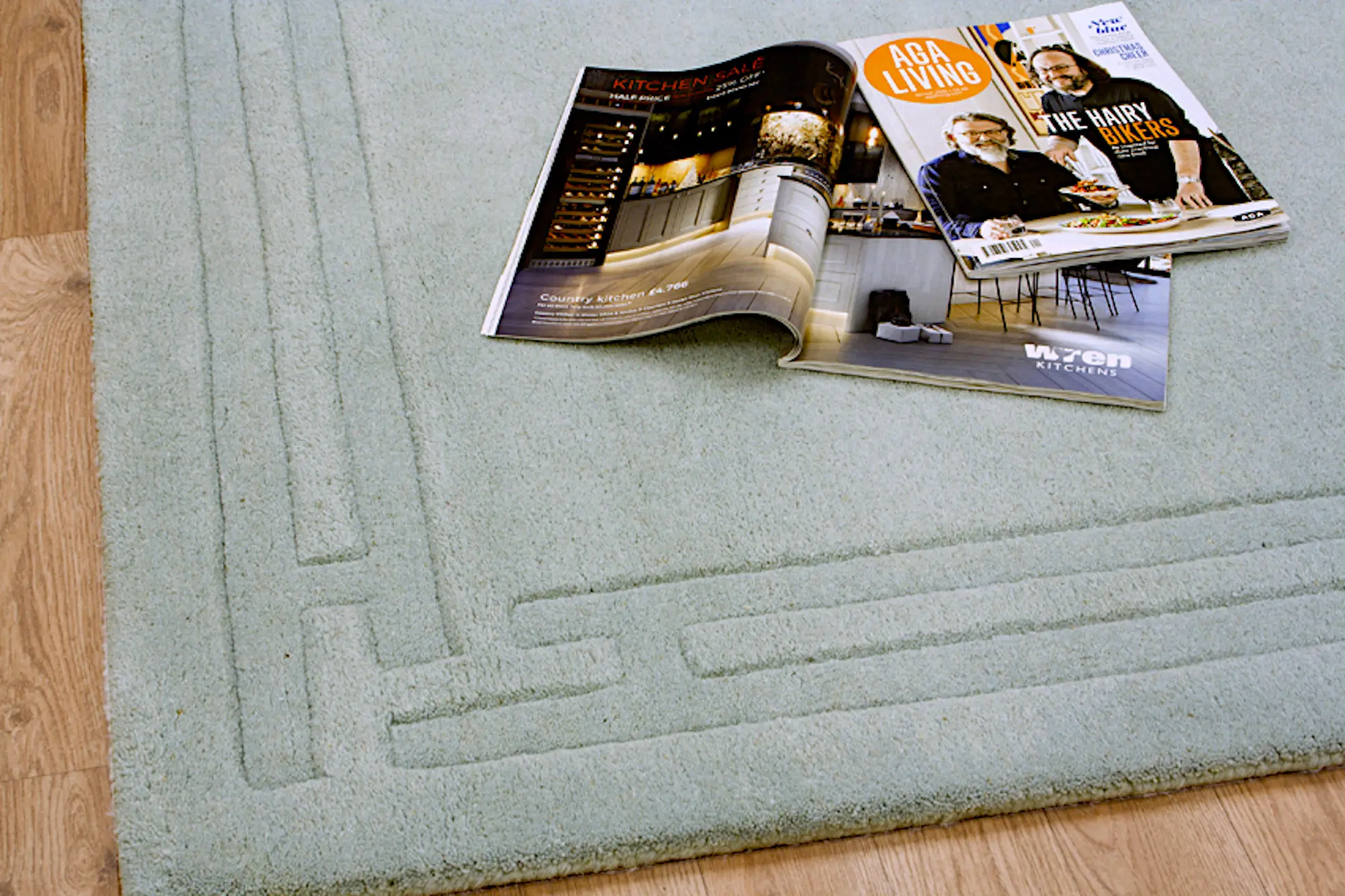 Lippa Plain Carved Rug - Duck Egg - Plain 100% wool rug with carved desig