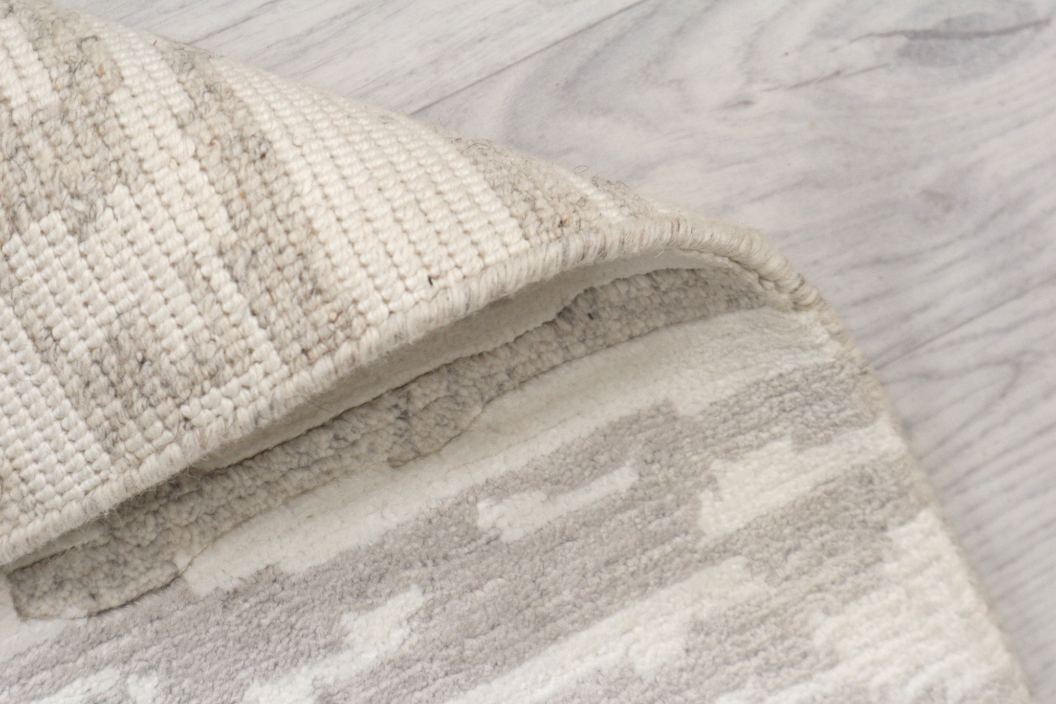 Contemporary Luxury Rug - Neutral - Indian Wool & Silk Rug FAU000150 Q