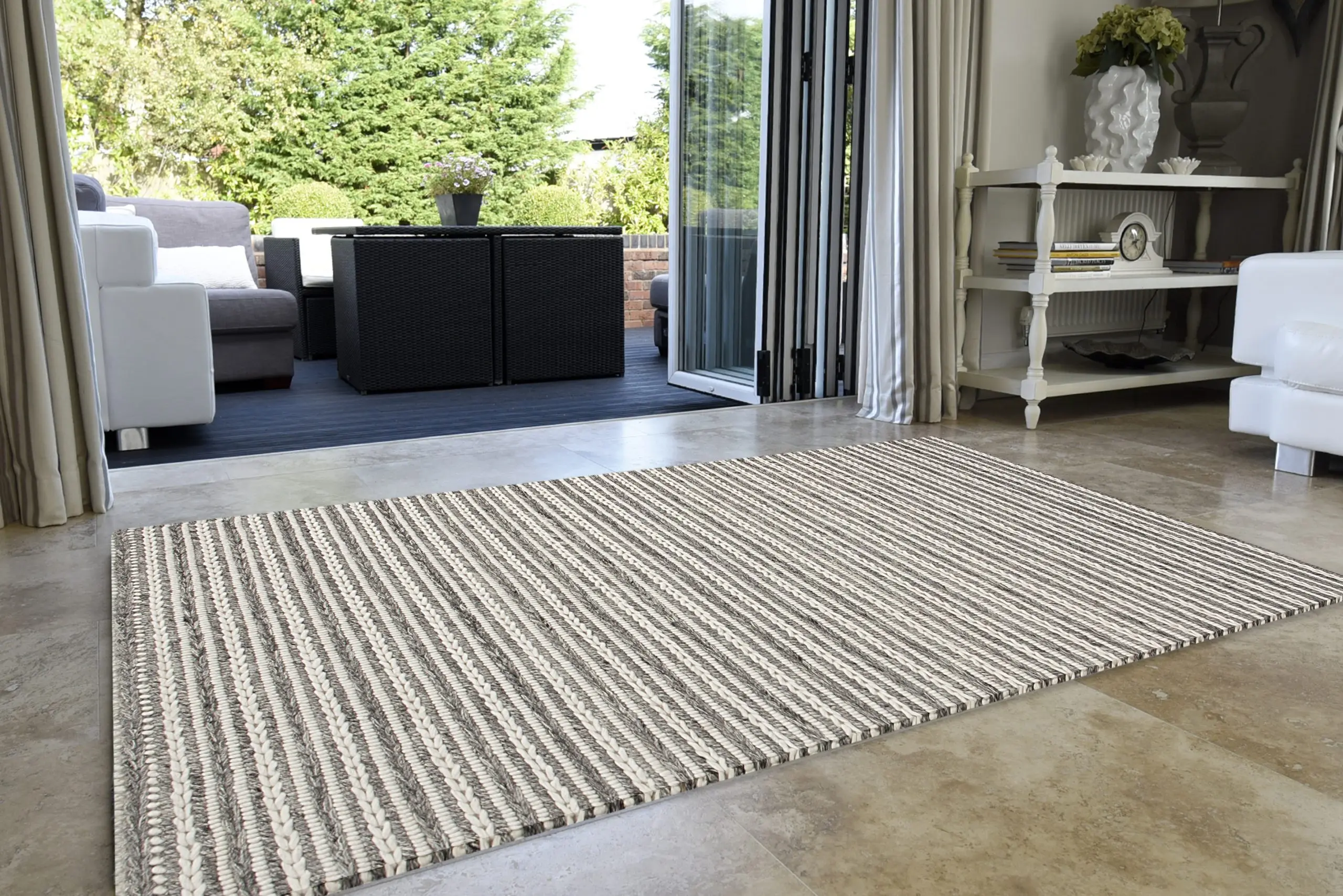 Plaited Rug - Multicoloured - Plain 100% wool rug with Plaited design ILE006