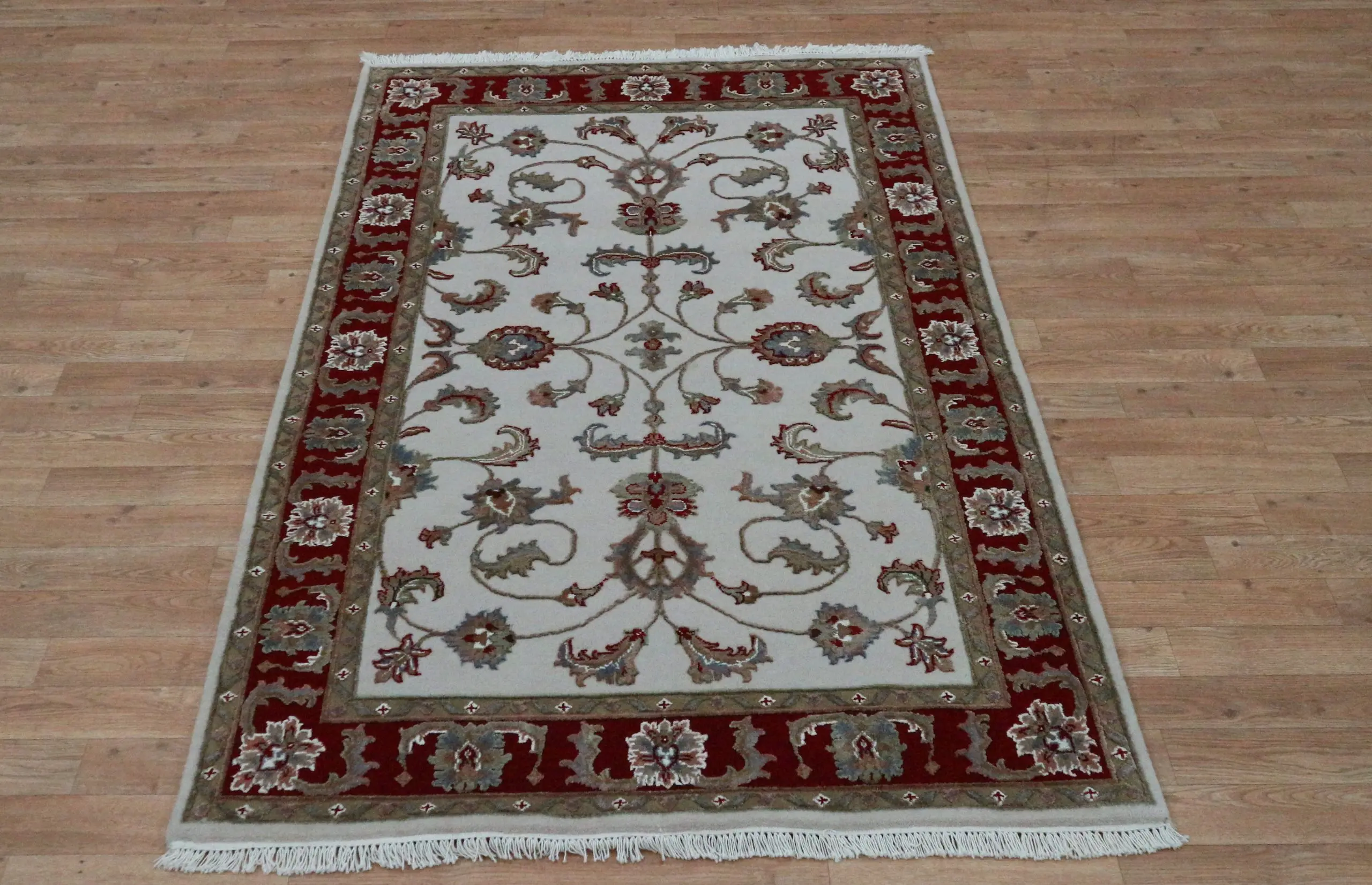 Indo Persian Rug IPX018000 183 x 122