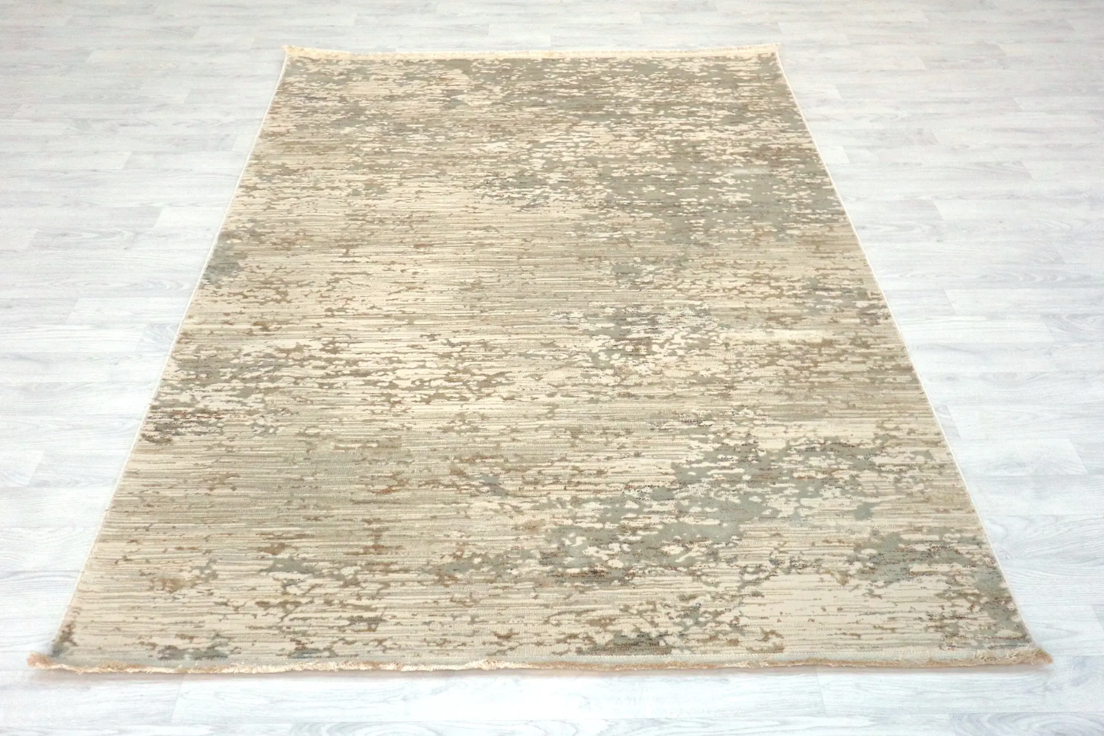 Vintage Design Rug - Cream - Machine Woven ZCA002