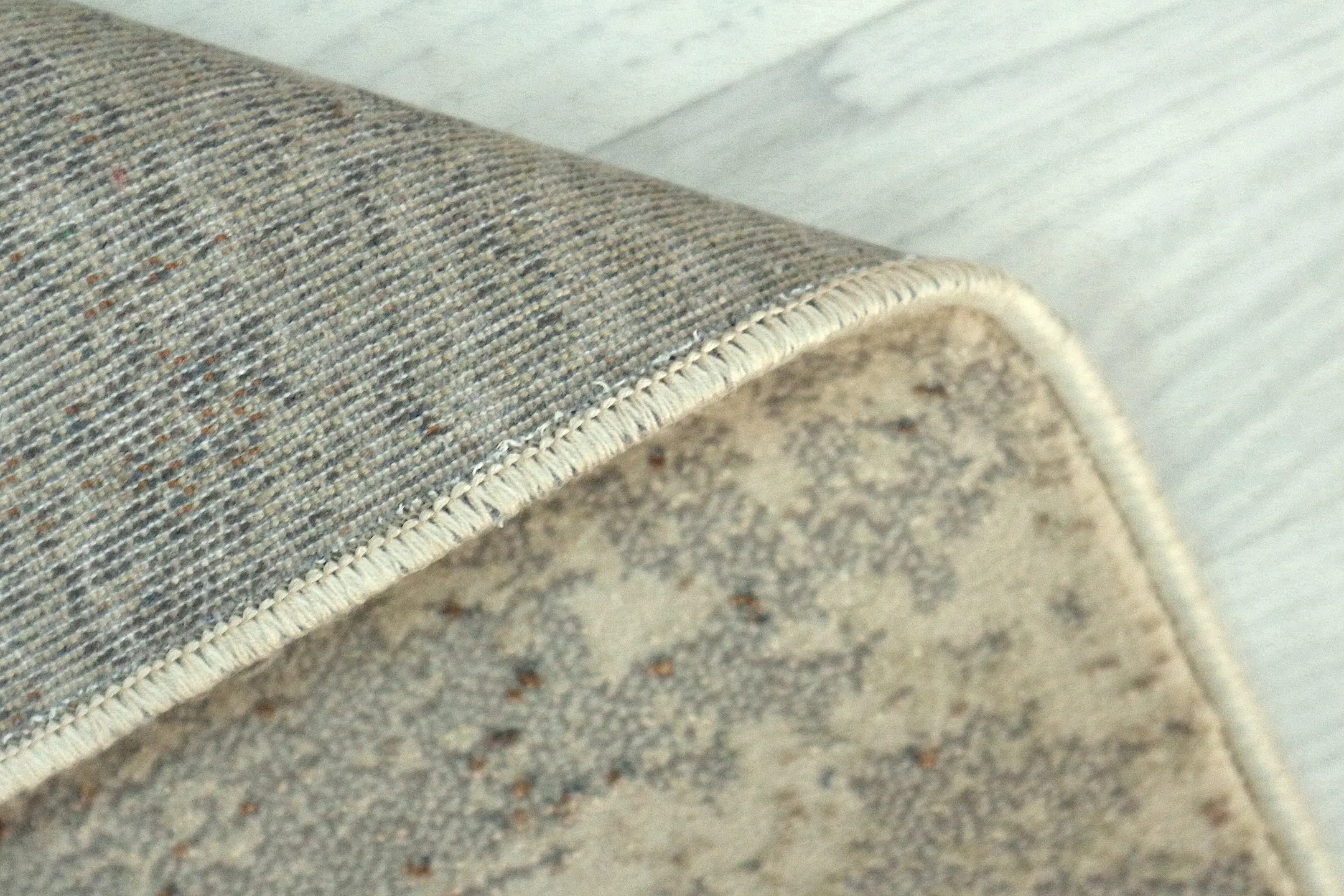 Vintage Design Rug - Cream - Machine Woven ZCA001
