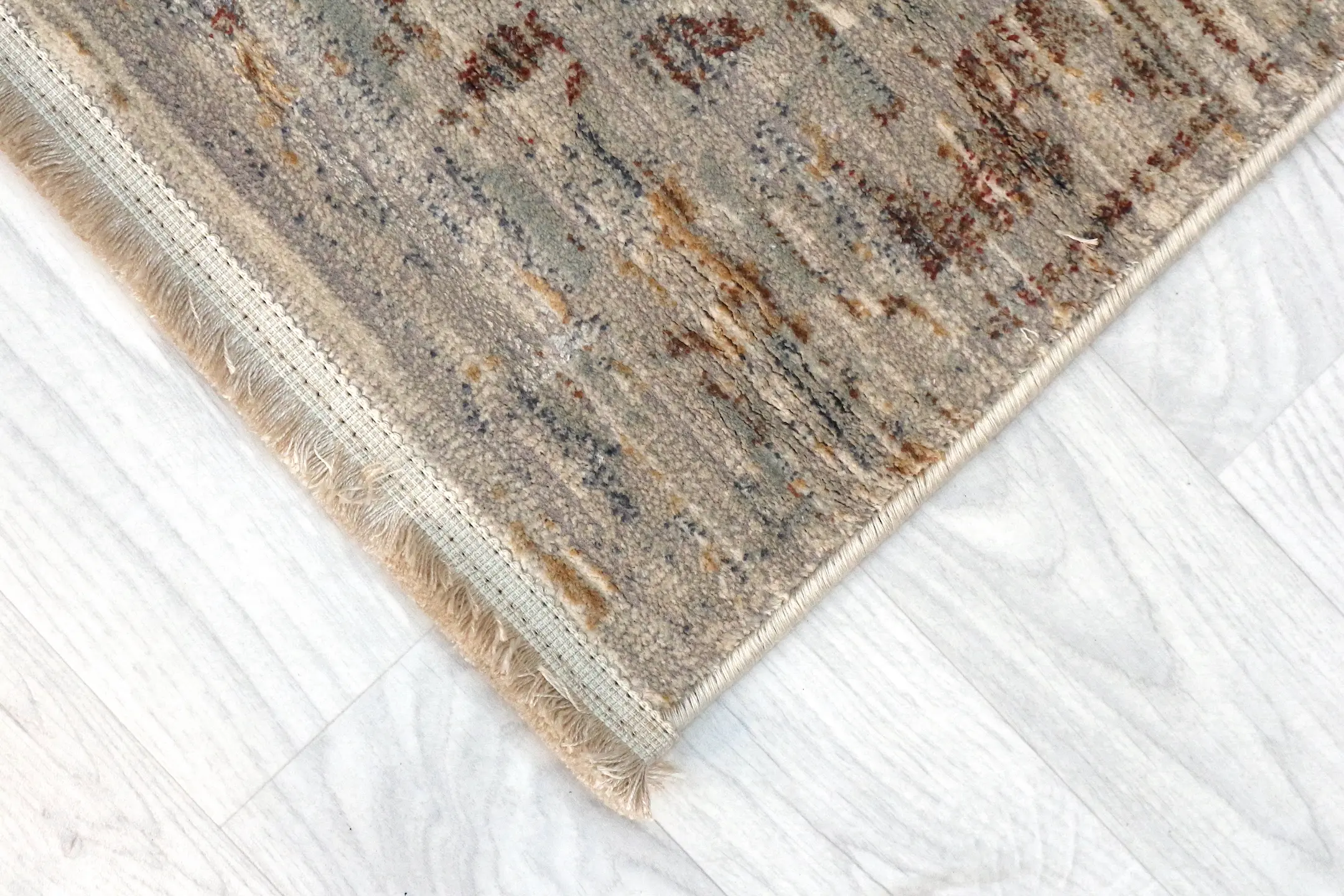 Vintage Design Rug - Cream - Machine Woven ZCA008