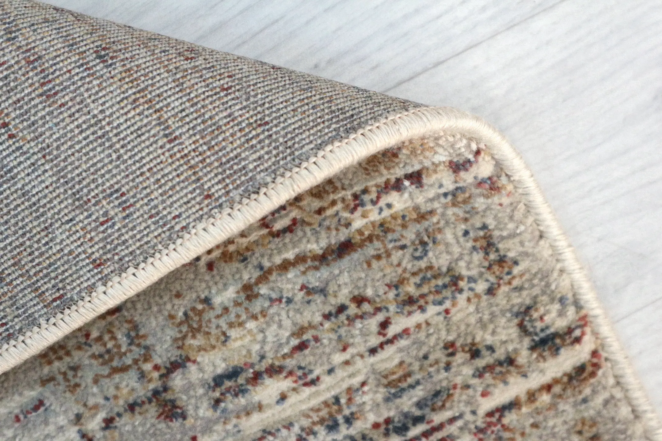 Vintage Design Rug - Cream - Machine Woven ZCA008