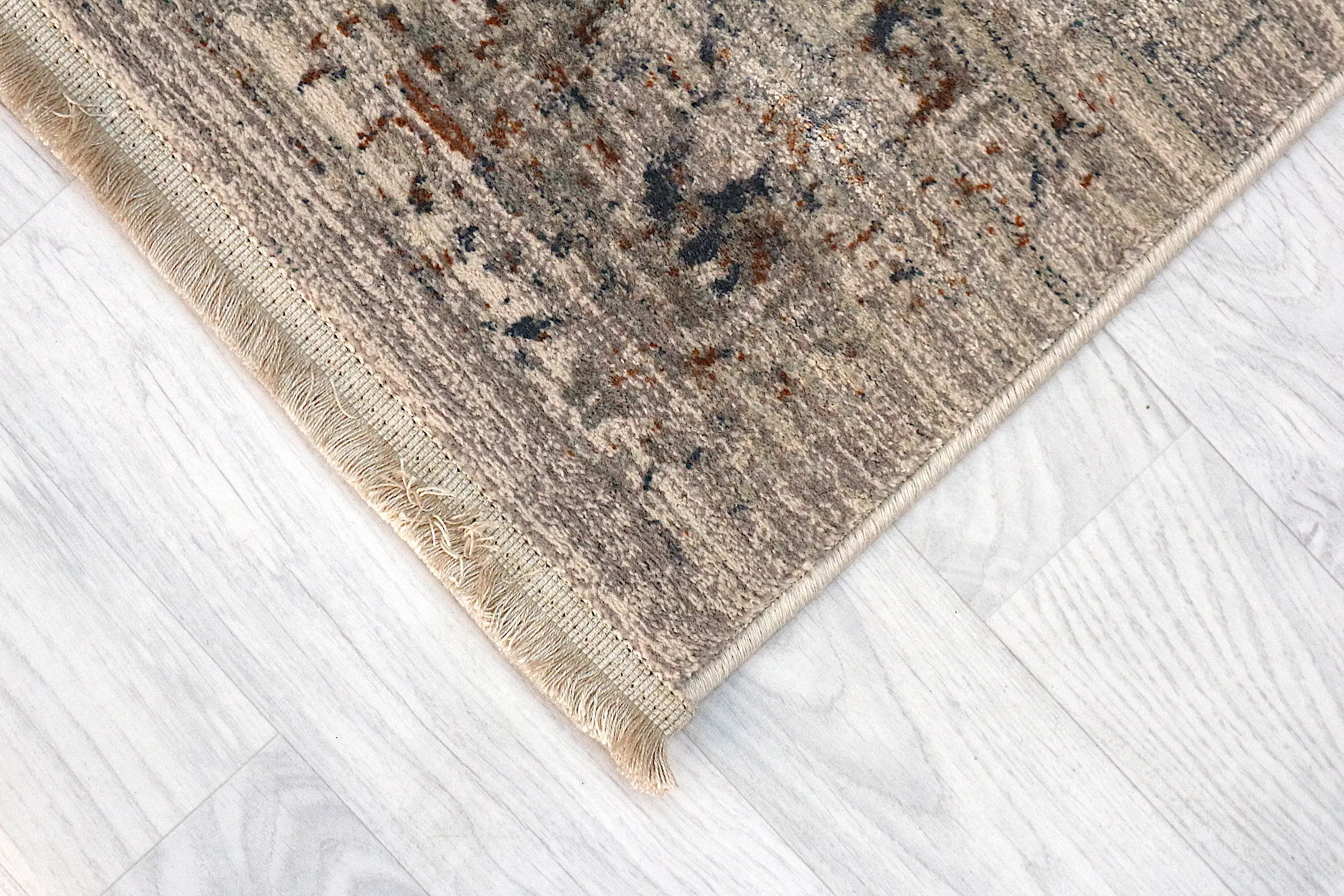 Vintage Design Rug - Cream - Machine Woven ZCA010