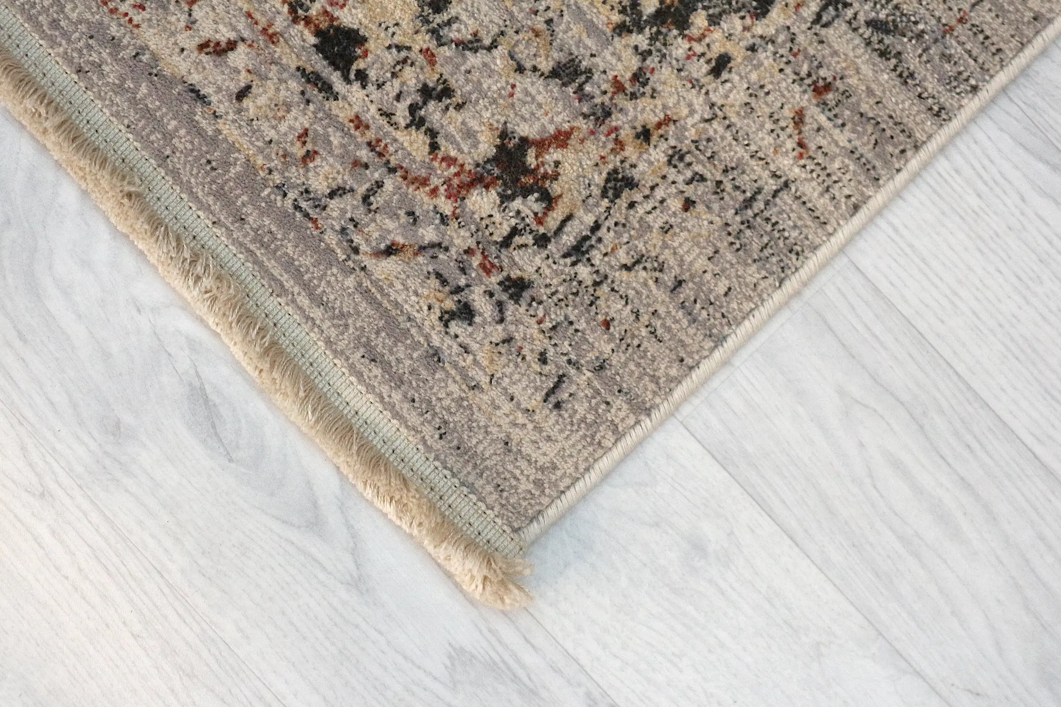 Vintage Design Rug - Cream - Machine Woven ZCA009