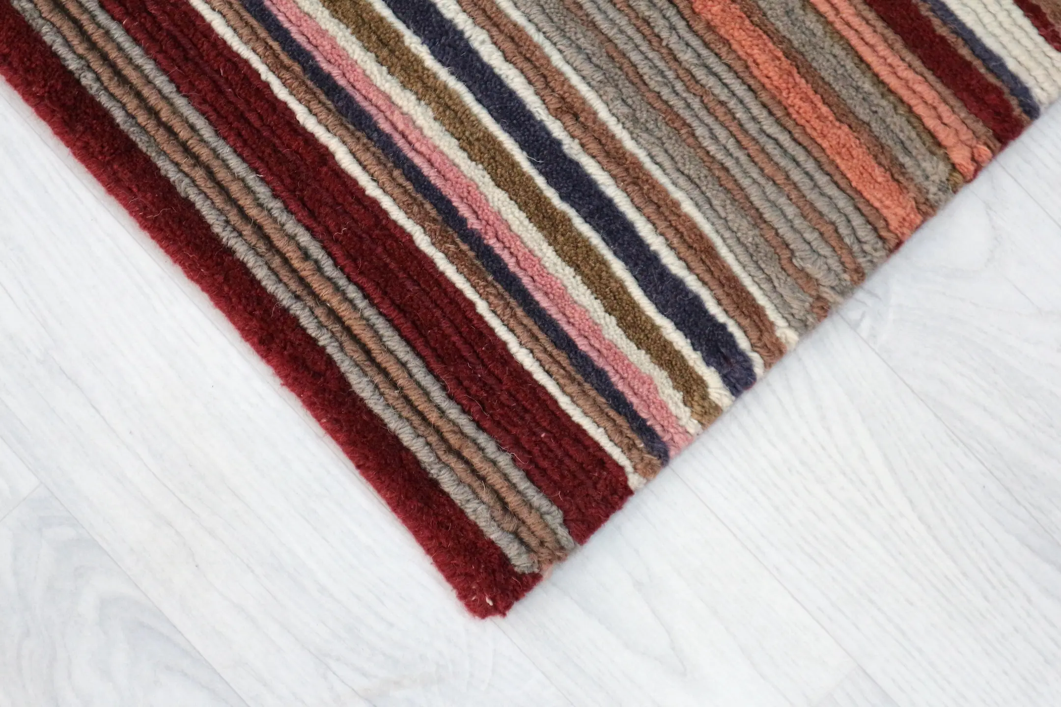 Modern Striped Rug - Indian Rug with Striped Design ECE005