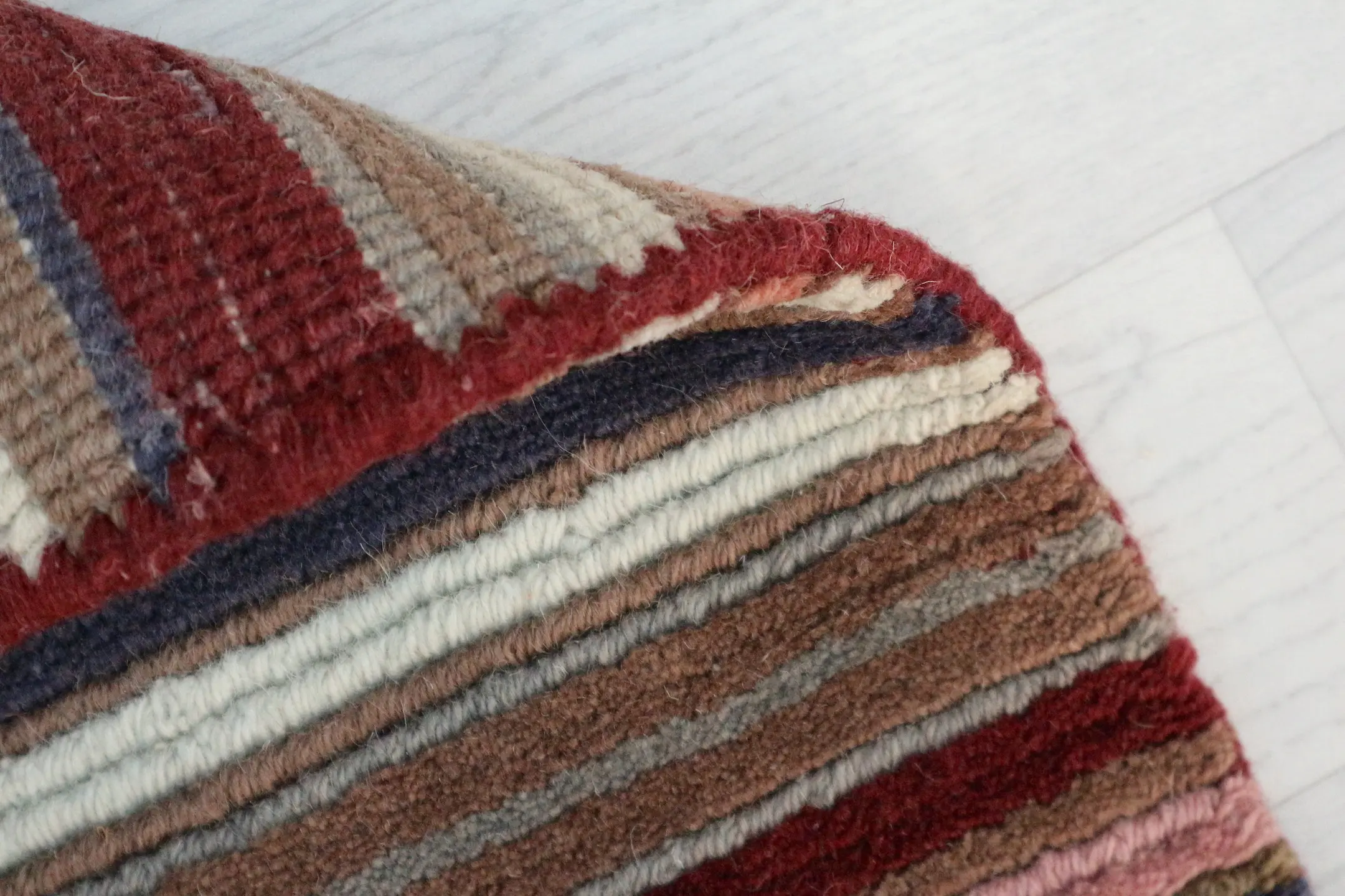 Modern Striped Rug - Indian Rug with Striped Design ECE005