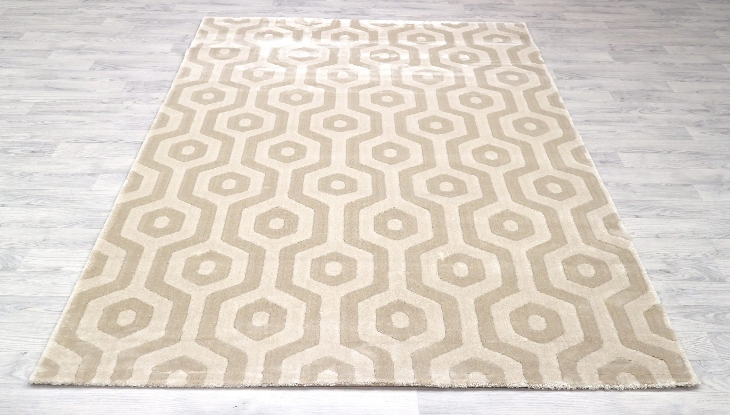 Opus Woven Rug - Machine Woven Rug with Traditional Design ZBC010