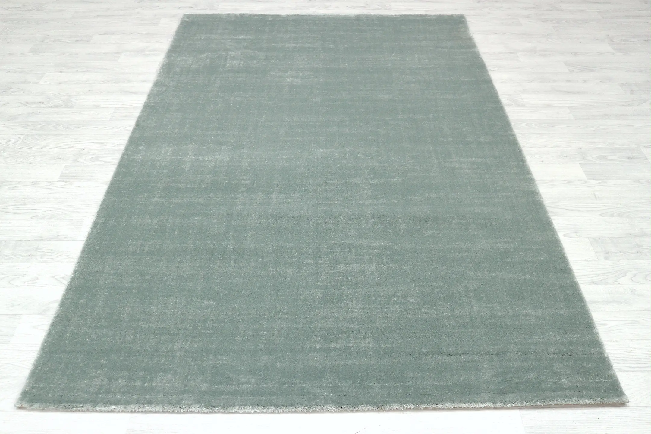 Opus Woven Rug - Machine Woven Rug with Traditional Design ZBC012