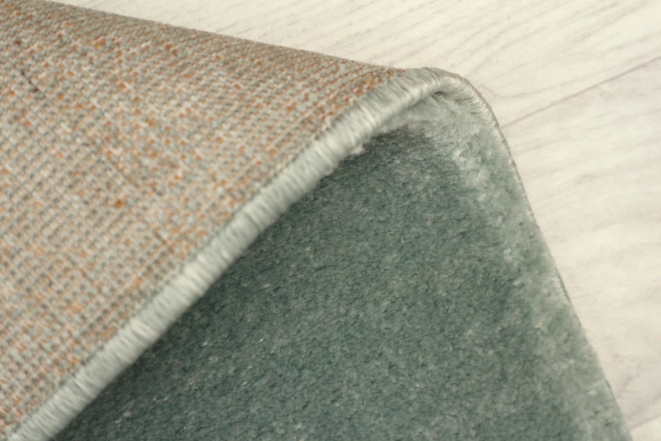 Opus Woven Rug - Machine Woven Rug with Traditional Design ZBC012