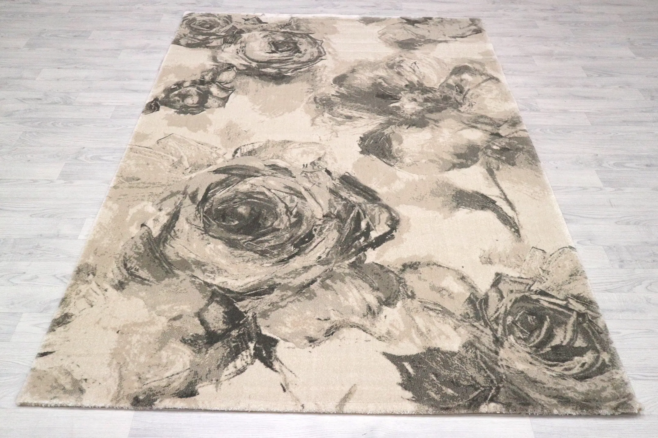 Opus Woven Rug - Machine Woven Rug with Traditional Design ZBC014