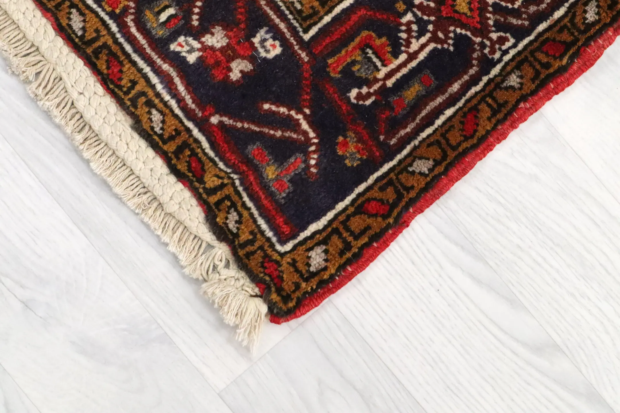 Persian Heriz Rug HER014000 1.35 x 0.96