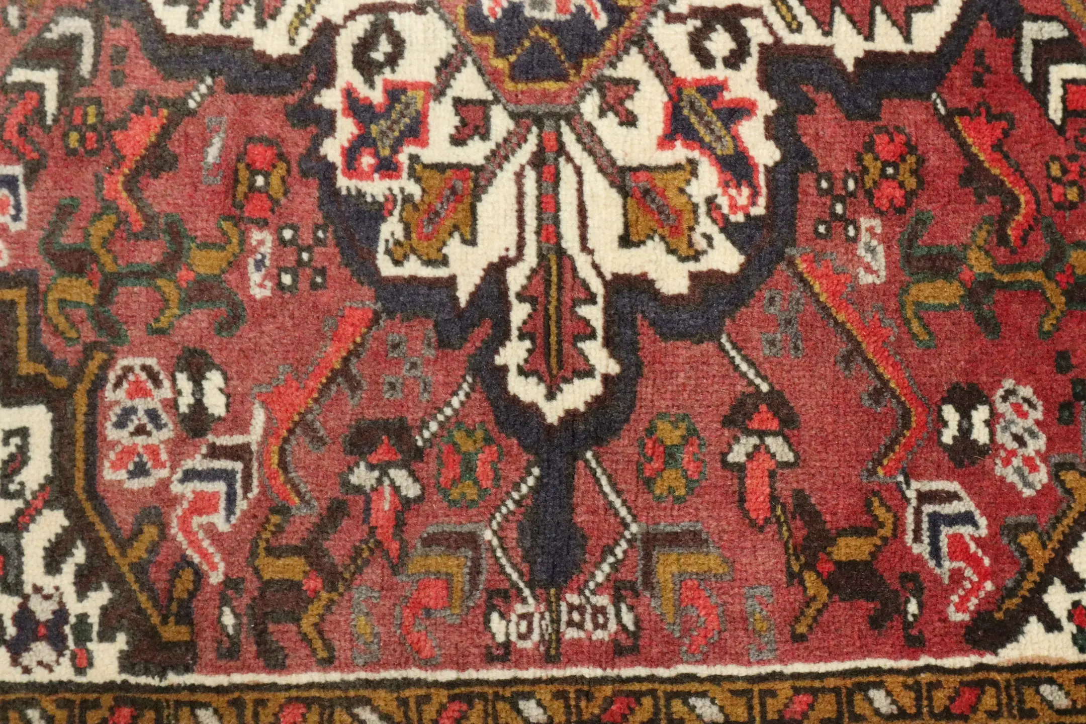 Persian Heriz Rug HER014000 1.35 x 0.96