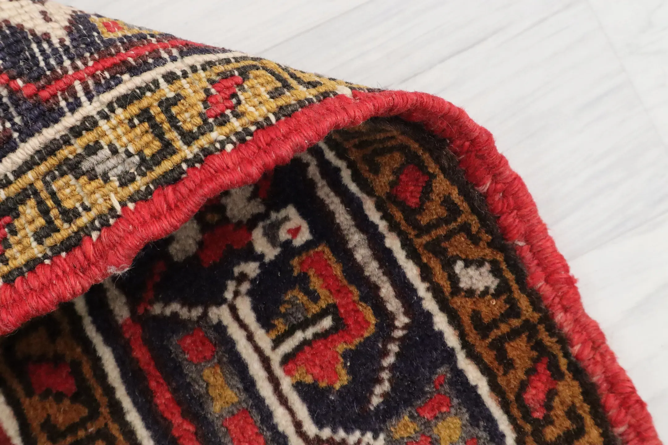 Persian Heriz Rug HER014000 1.35 x 0.96