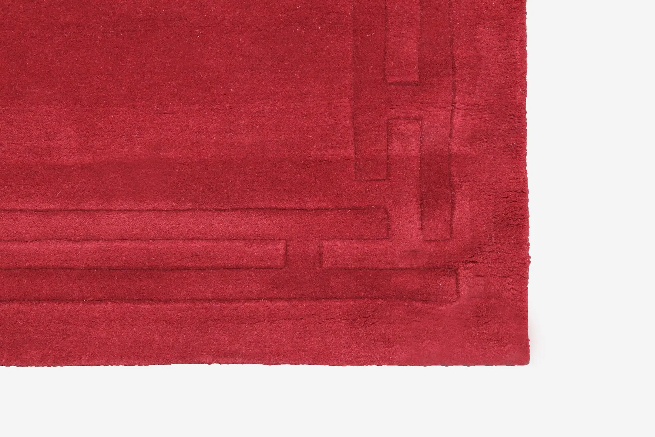 Lippa Plain Carved Rug - Red - Plain 100% wool rug with carved desig HHL030005 423 x 307
