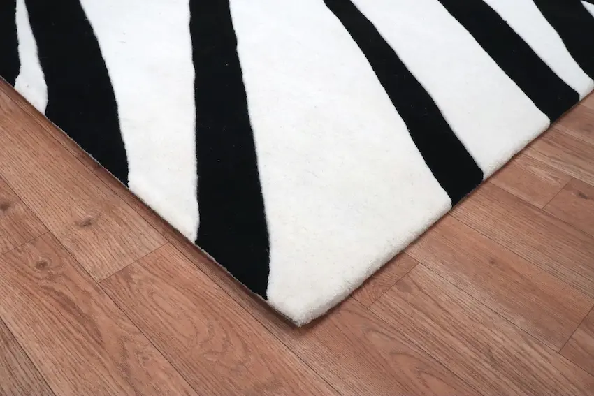 Modern Rug - Black & White - Indian Rug with Contemporary Design ECA036