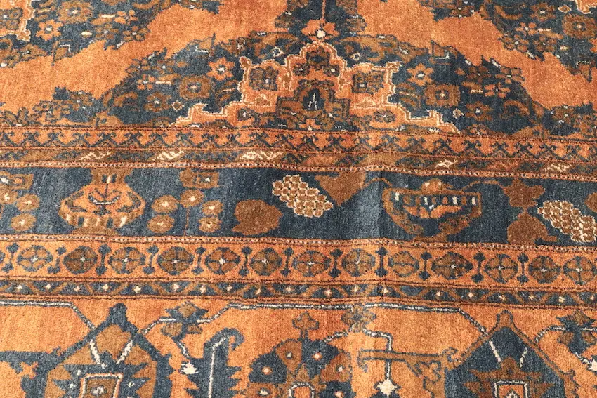 Fine Afghan Rug AKU036000 572x398