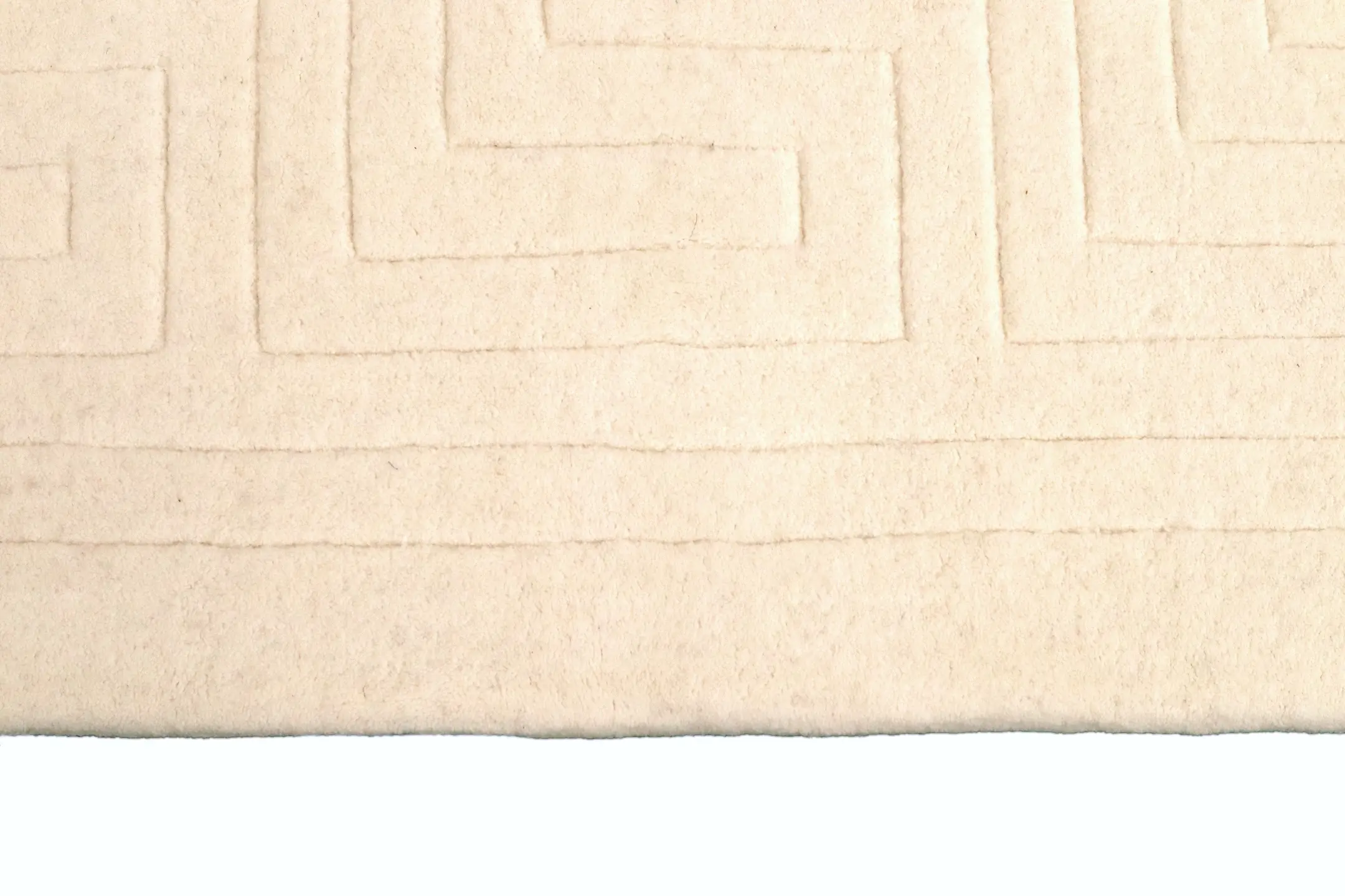 Indian rug with Carved Greek Inspired pattern ECD030001 420 x 306