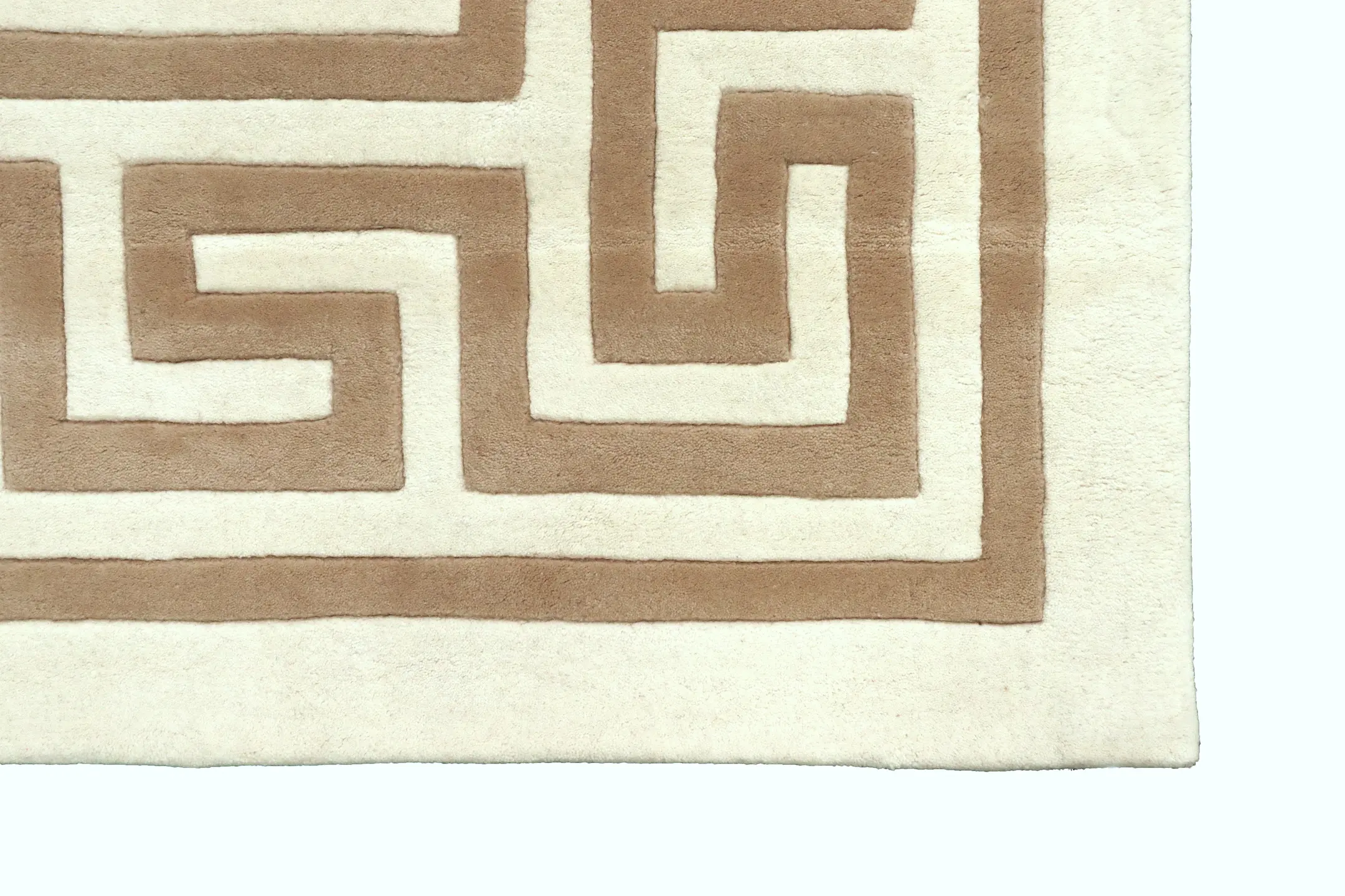 Indian Rug with Carved Greek Inspired Pattern  ECD030002 424 x 303