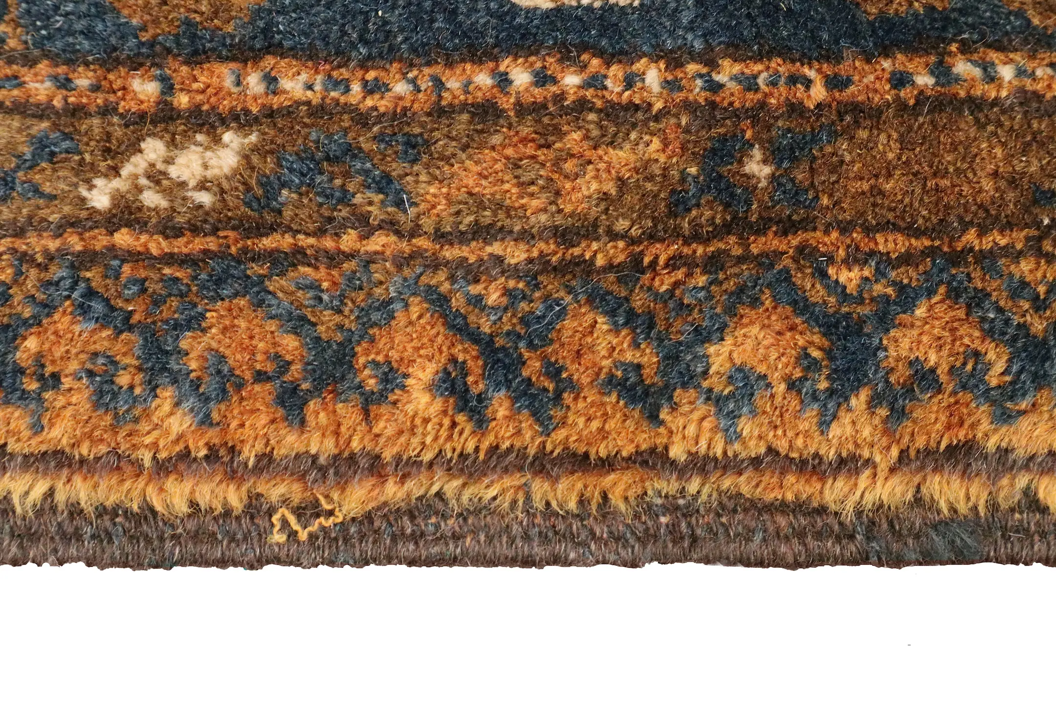 Fine Afghan Rug AKU036000 572x398