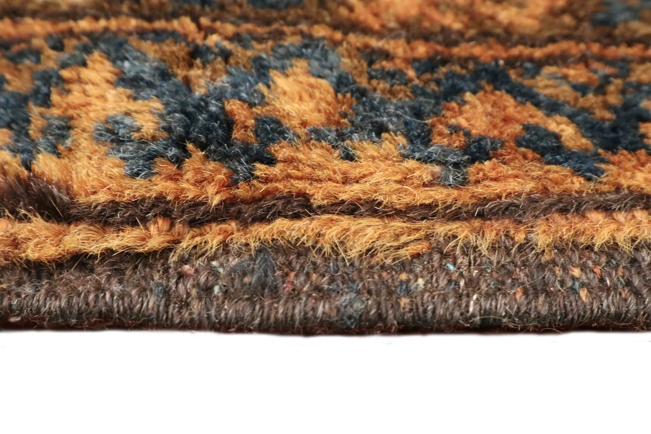 Fine Afghan Rug AKU036000 572x398