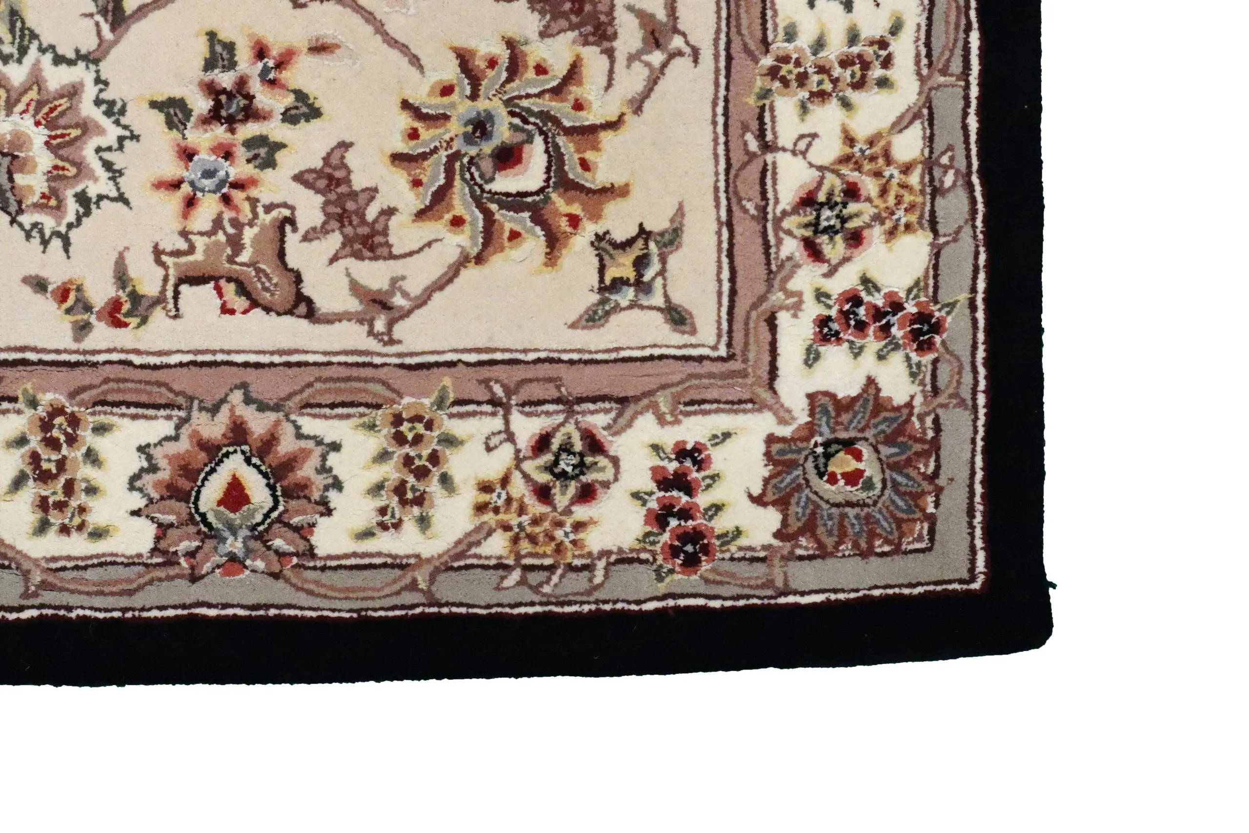 Royal Yelmi Carpet Black/Ivo CWS035264 569 x 374