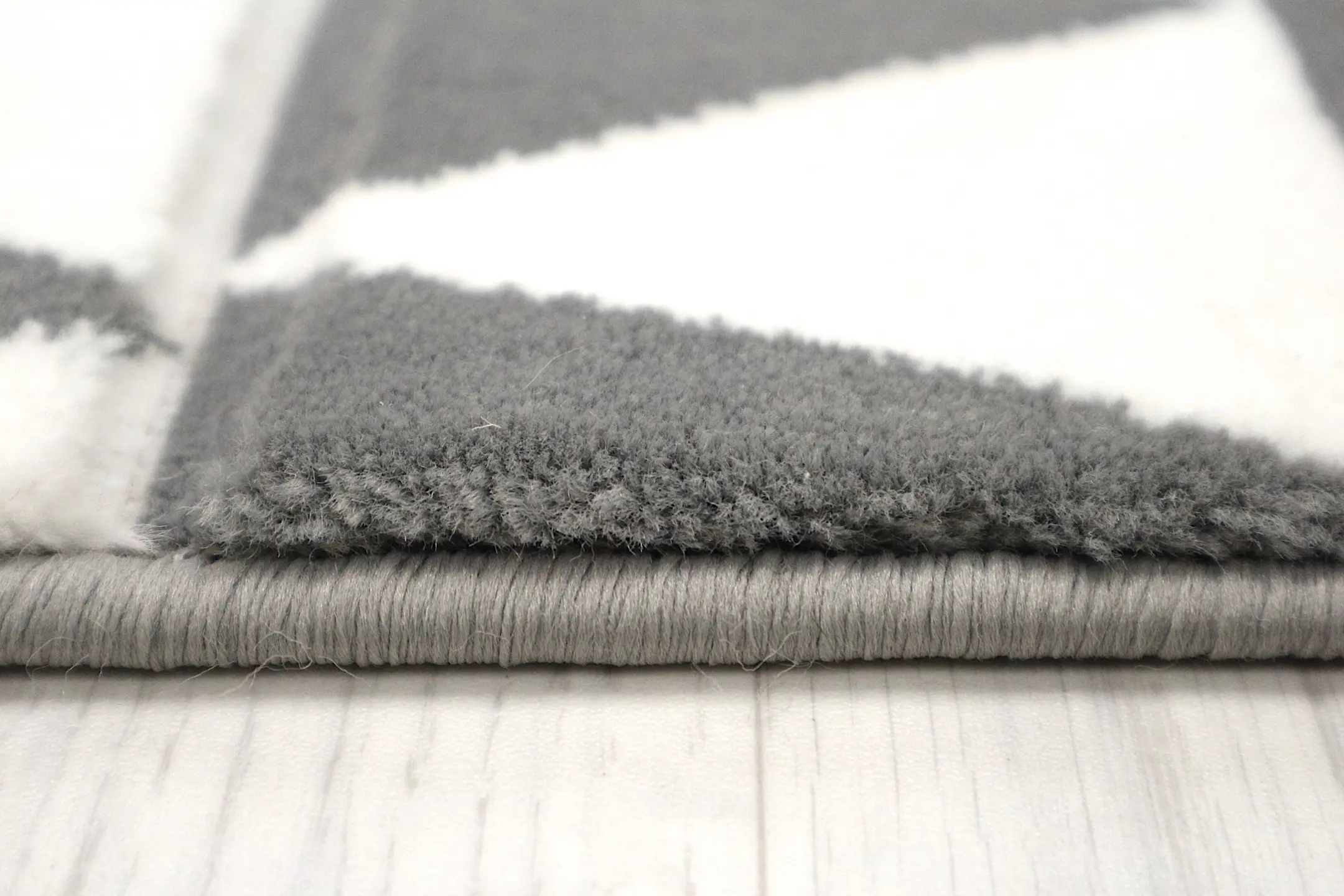 Machine woven rug -  FAU000075 AB