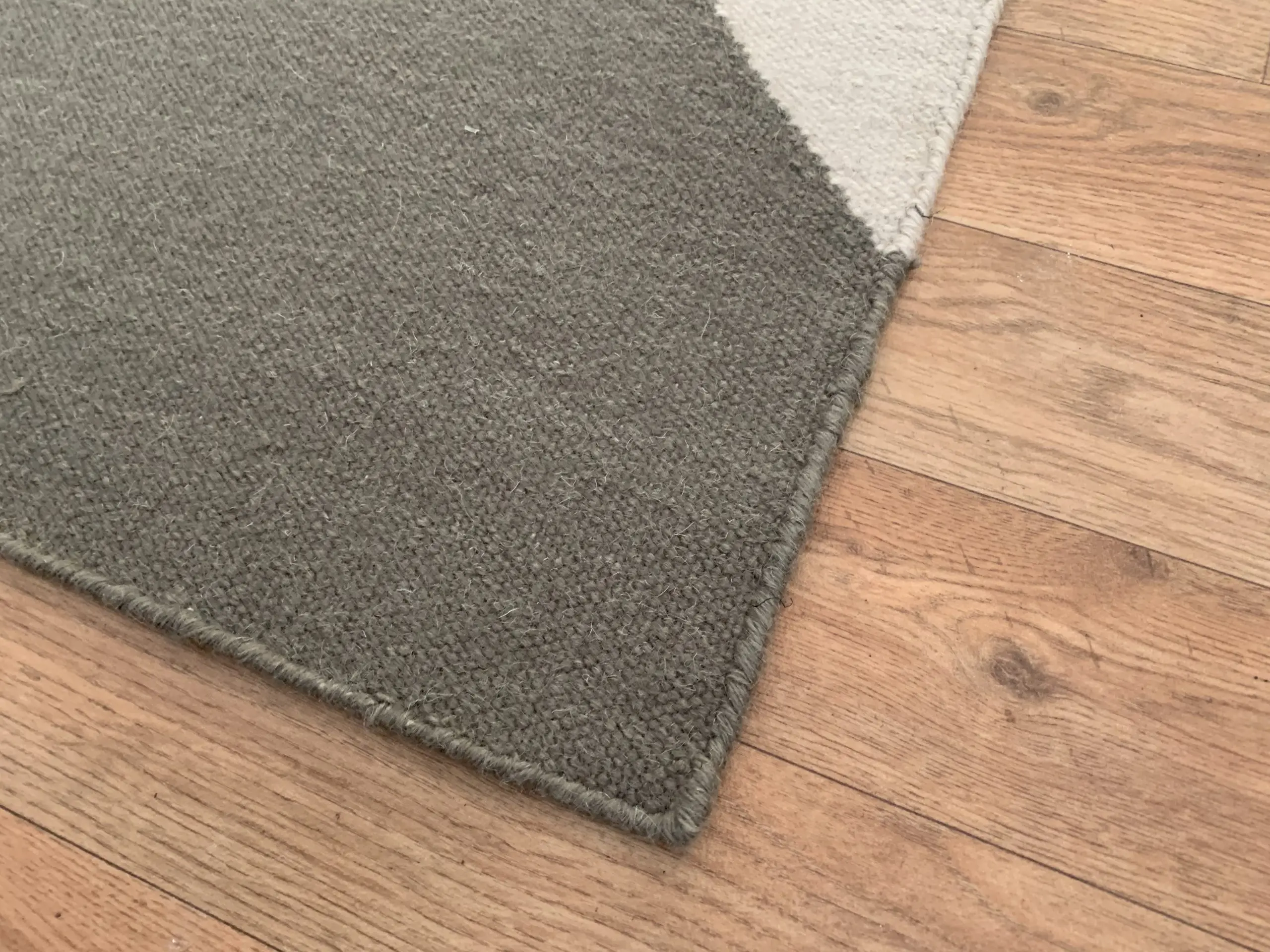 Modern Rug  DHU023000 300 x 200