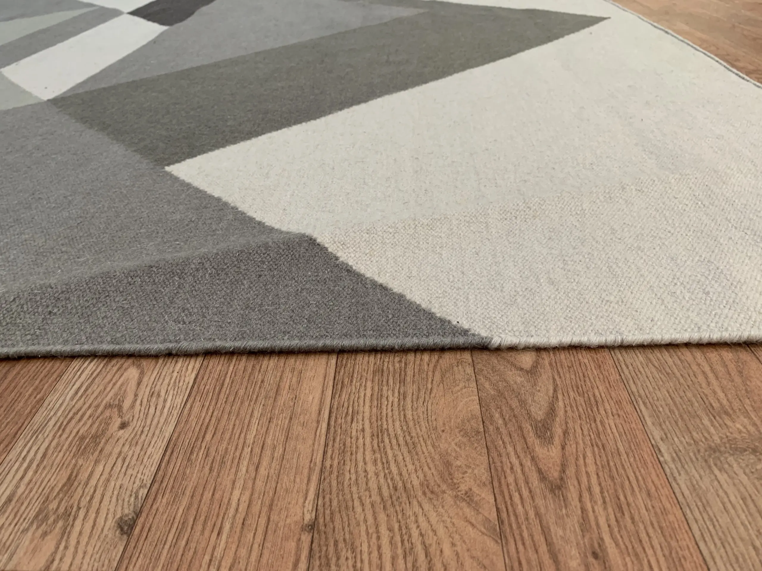 Modern Rug  DHU023000 300 x 200