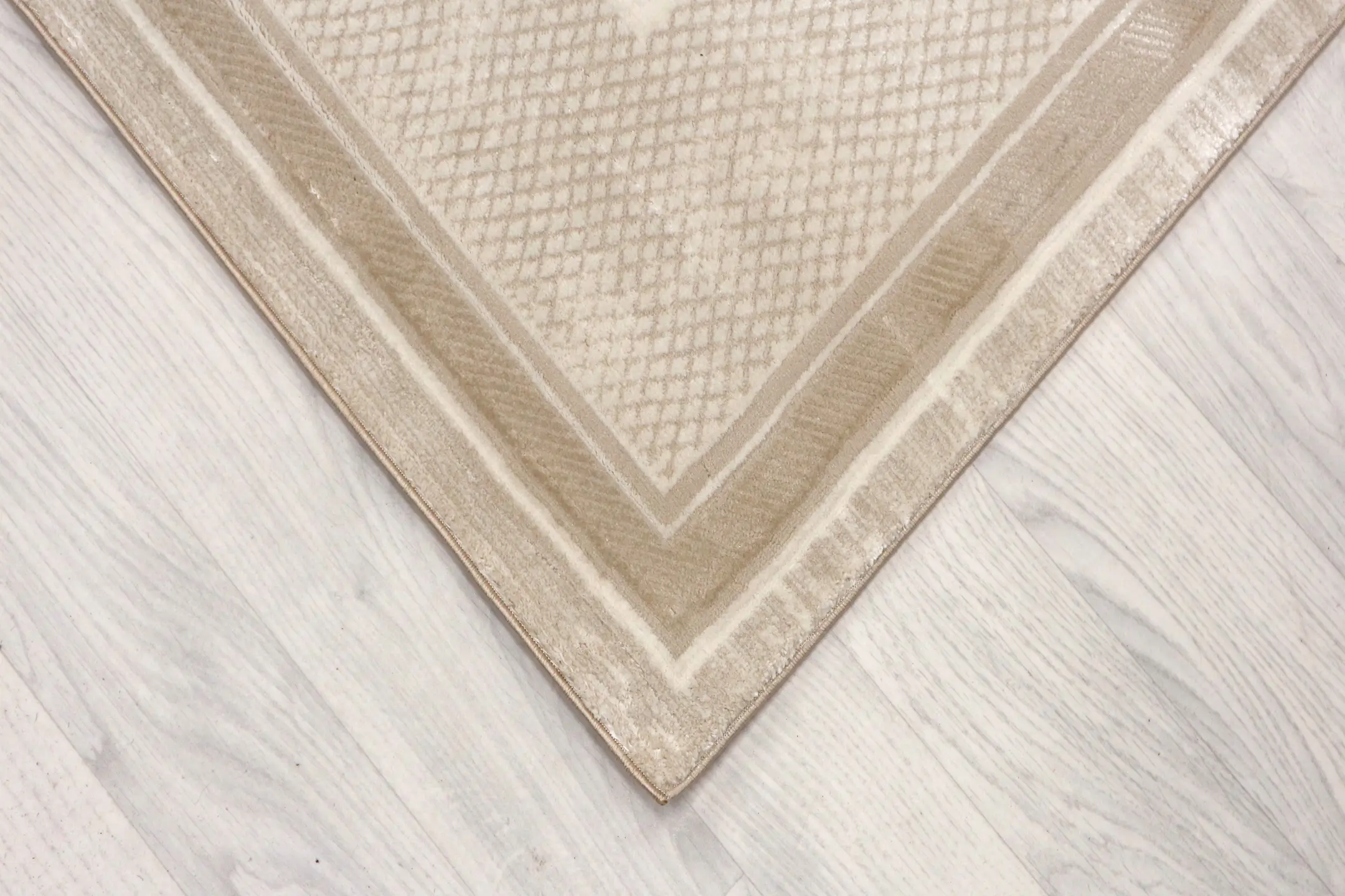 Turkish Machine Woven Oyster rug NOY001