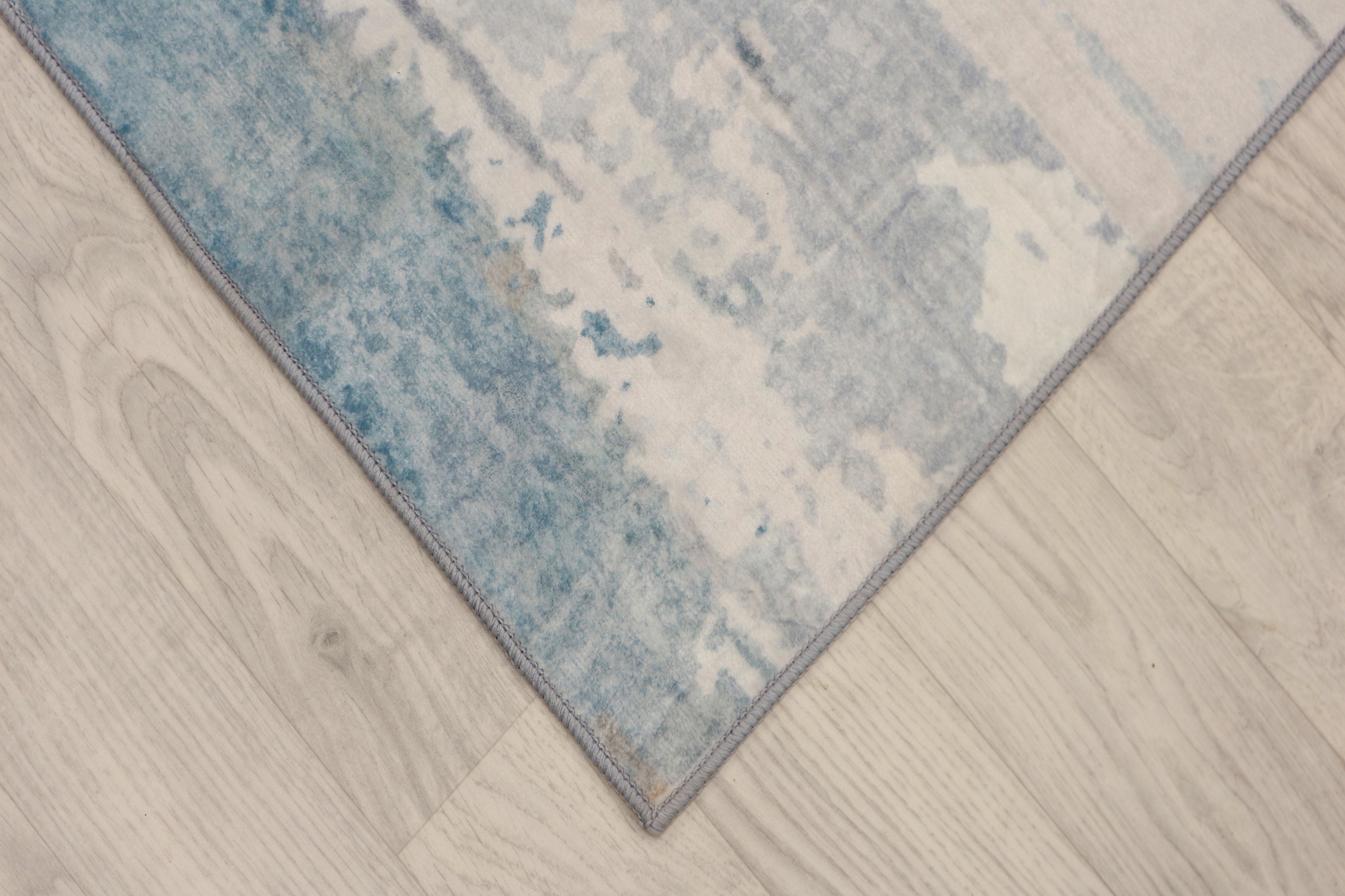 Machine woven Kaydon washable rug NWA001