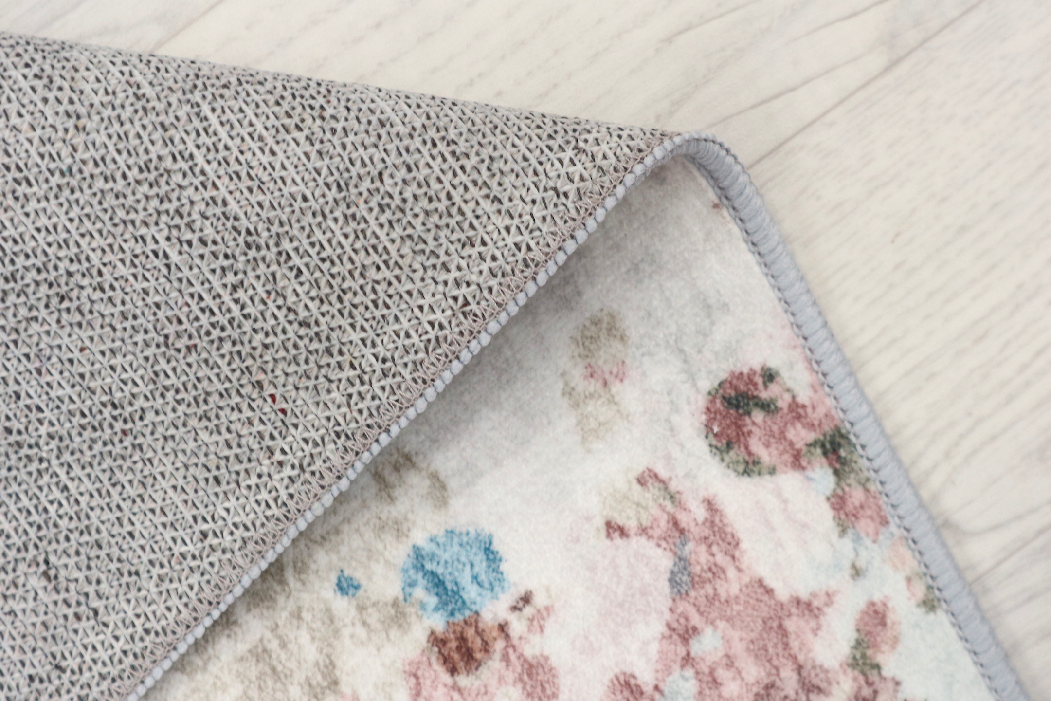 Machine woven Kaydon washable rug NWA002