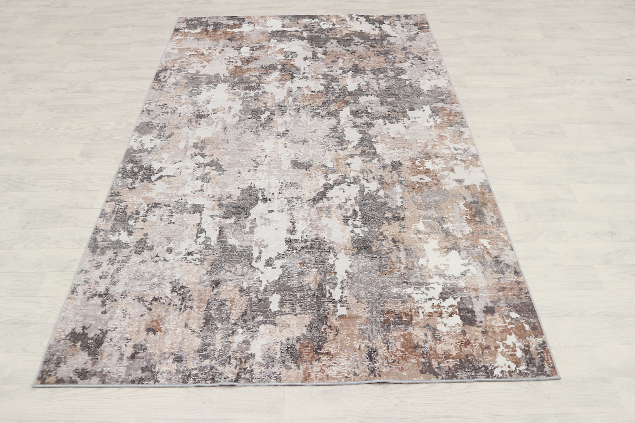 Machine woven Kaydon washable rug NWA004
