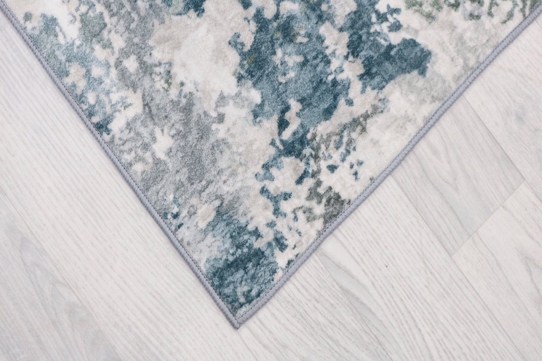 Machine woven Kaydon washable rug NWA006