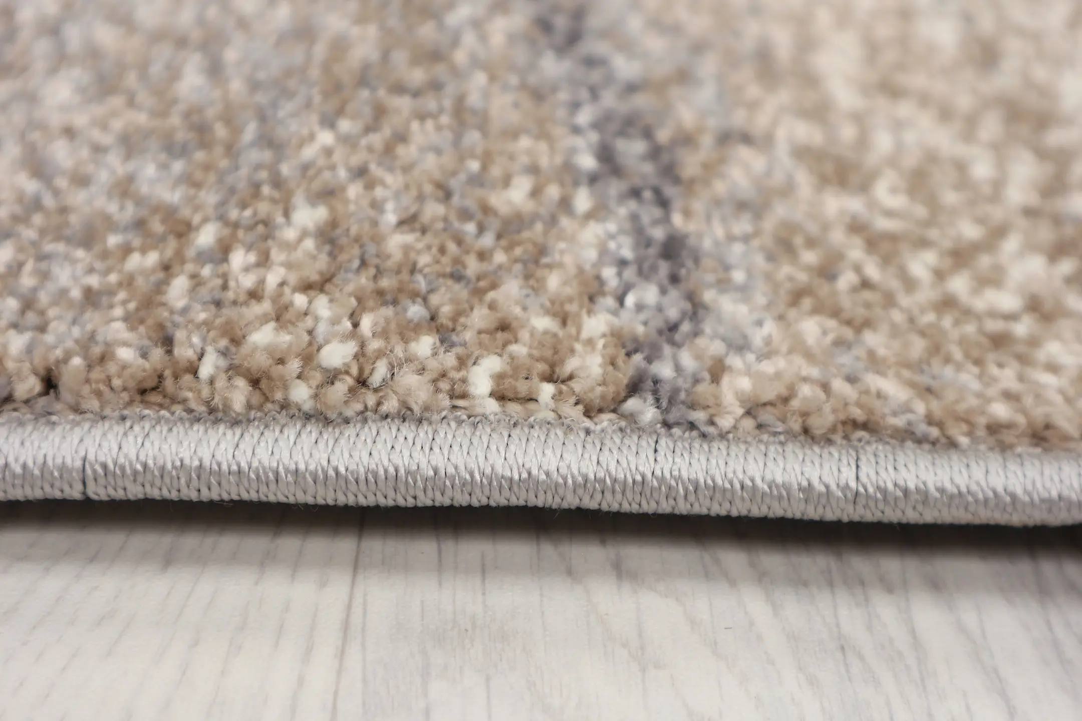 Grace Machine woven rug NGR009