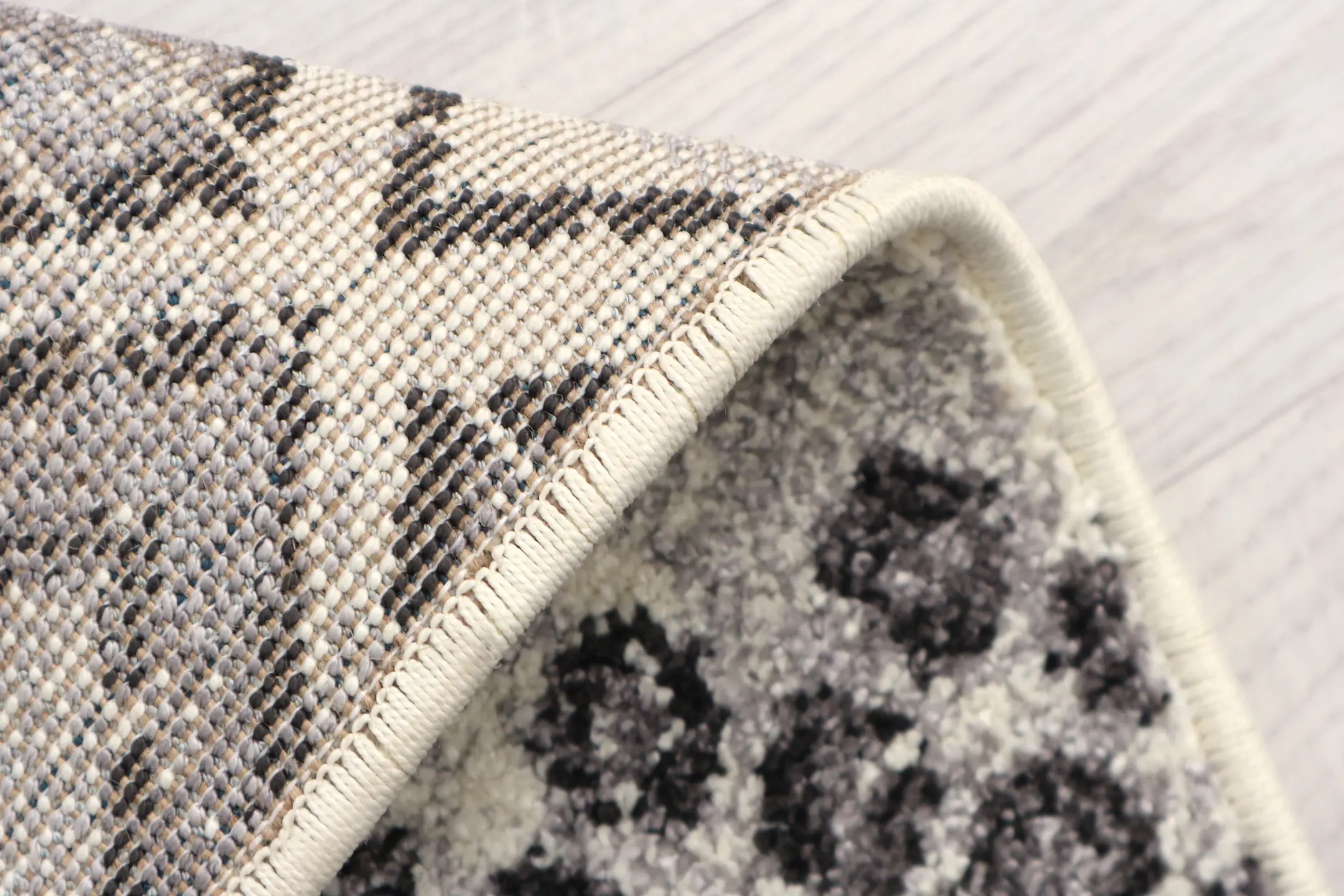 Grace Machine woven rug NGR011