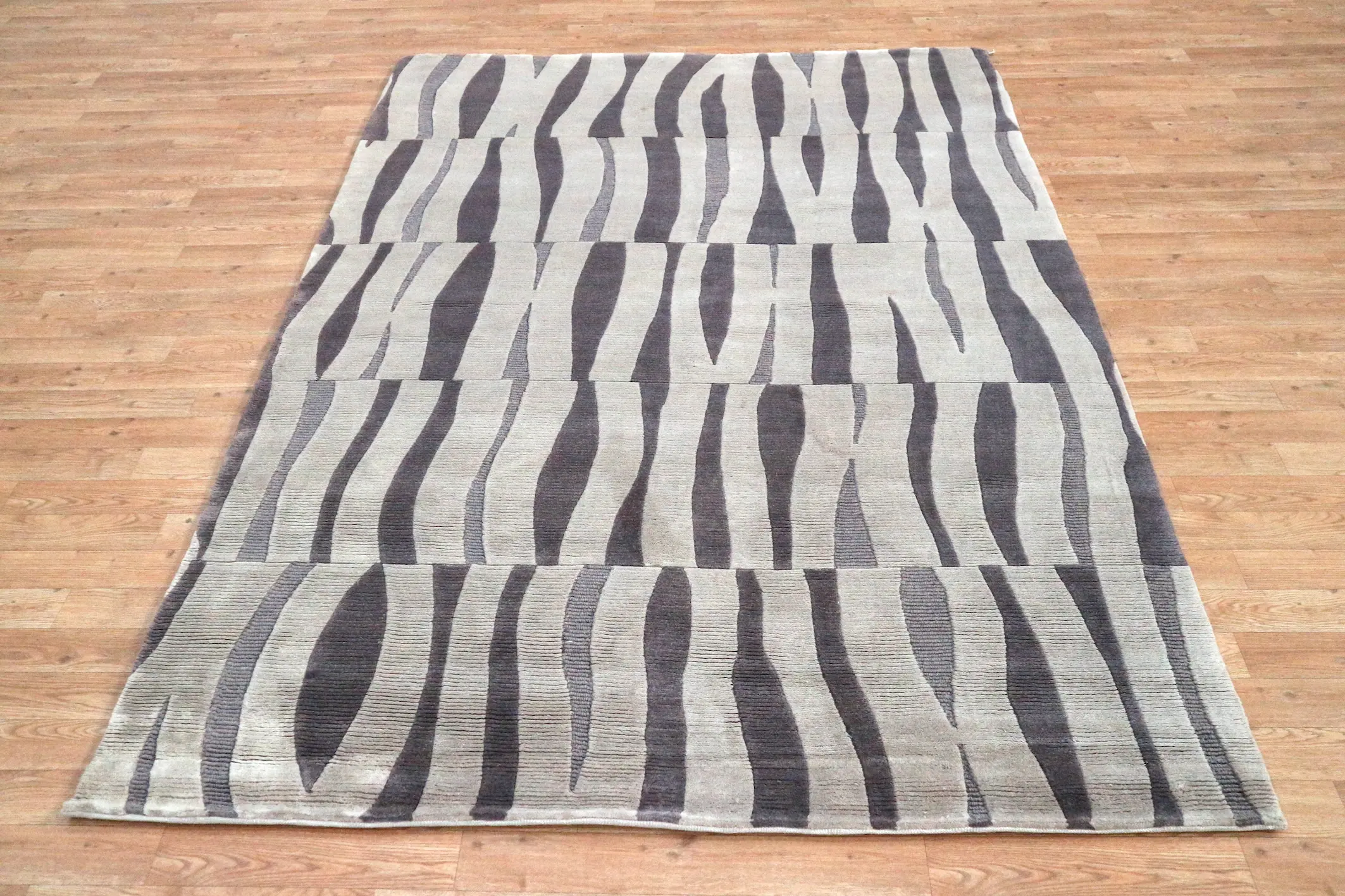 Modern Rug HTN020004 235 x163 C