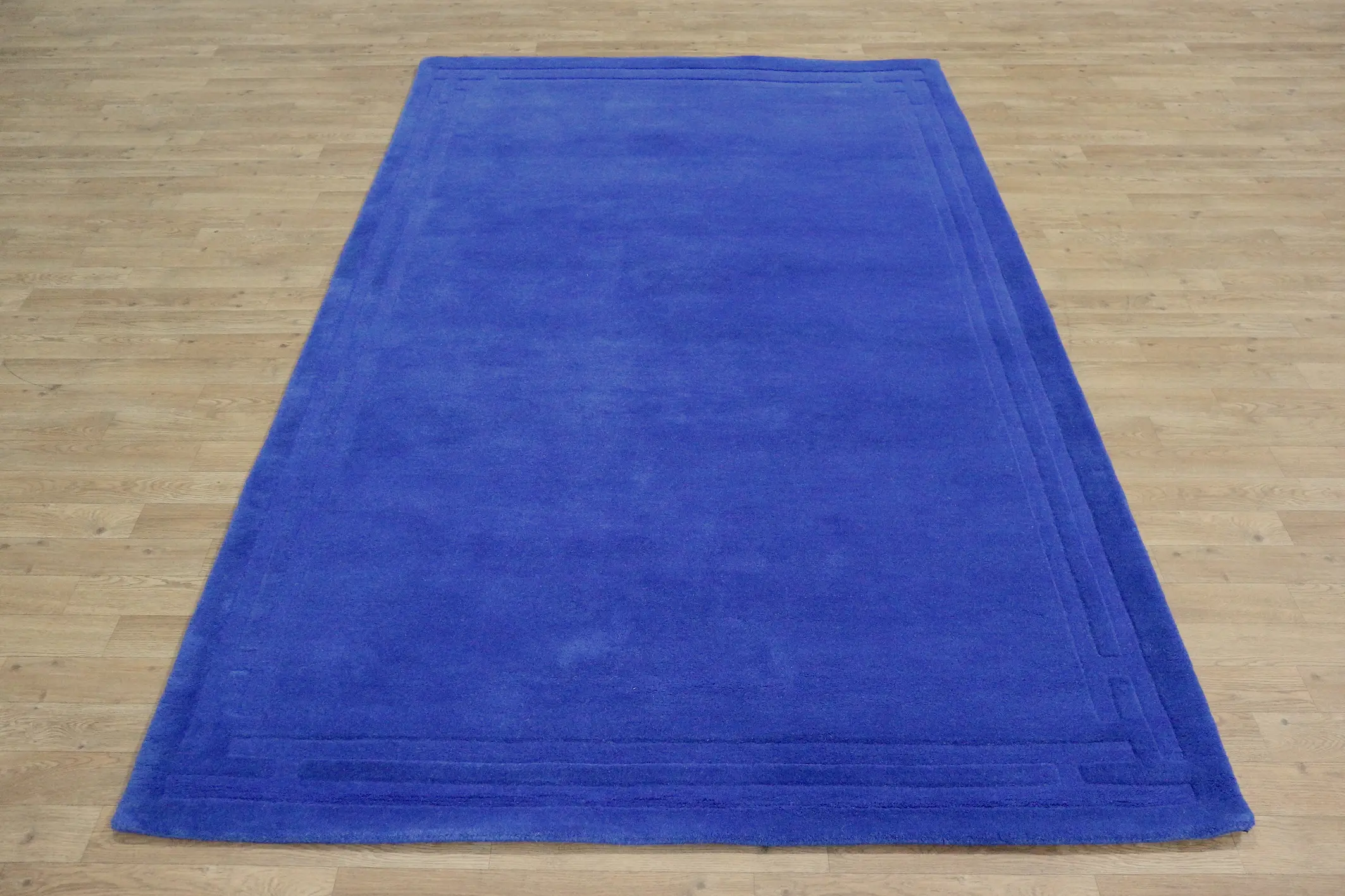 Lippa Plain Carved Rug - Blue - Plain 100% wool rug with carved desig HHM012