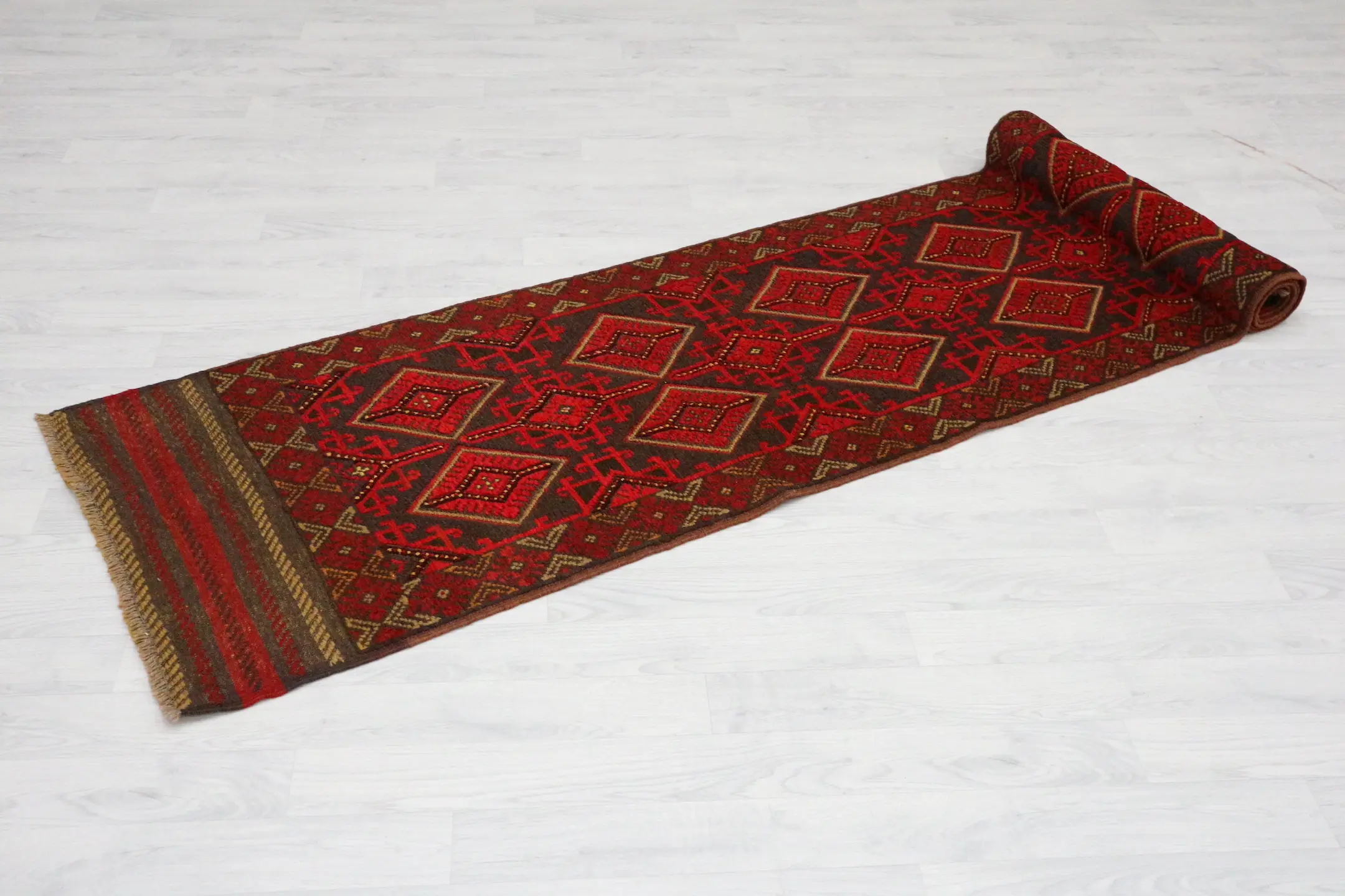 Afghan Mushwani Rug AMU048000 347 X 68