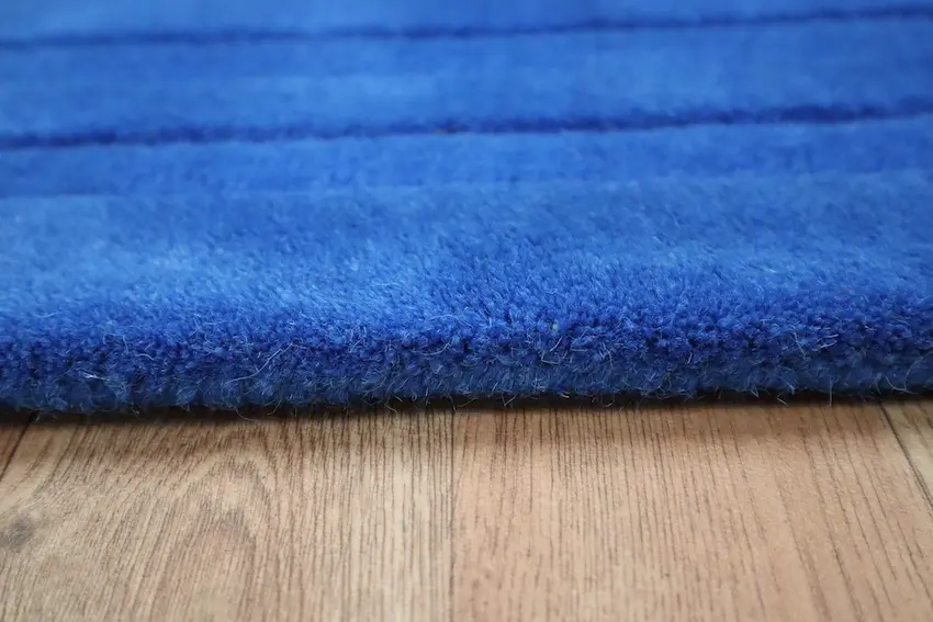 Lippa Plain Carved Rug - Blue - Plain 100% wool rug with carved desig HHM012