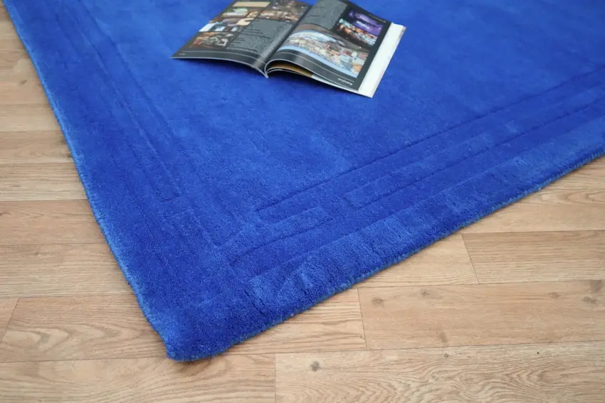 Lippa Plain Carved Rug - Blue - Plain 100% wool rug with carved desig HHM013